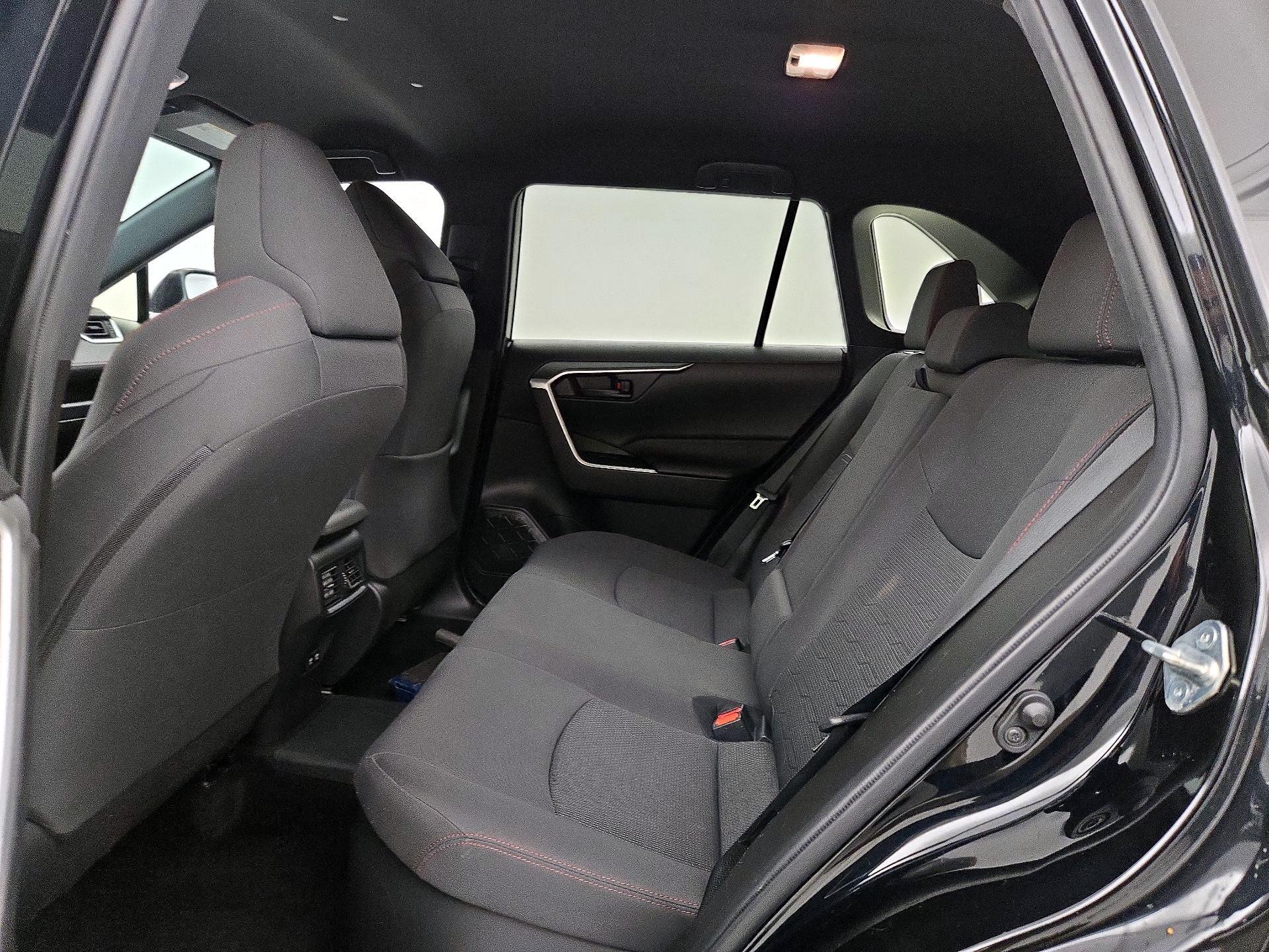 Thumbnail: 2021 Toyota RAV4 - 19