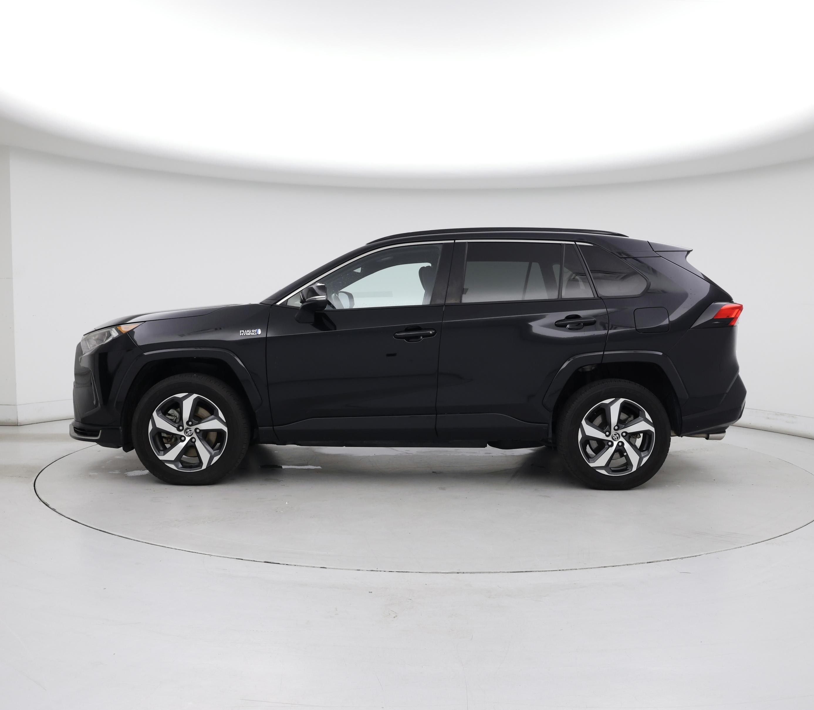 Thumbnail: 2021 Toyota RAV4 - 3