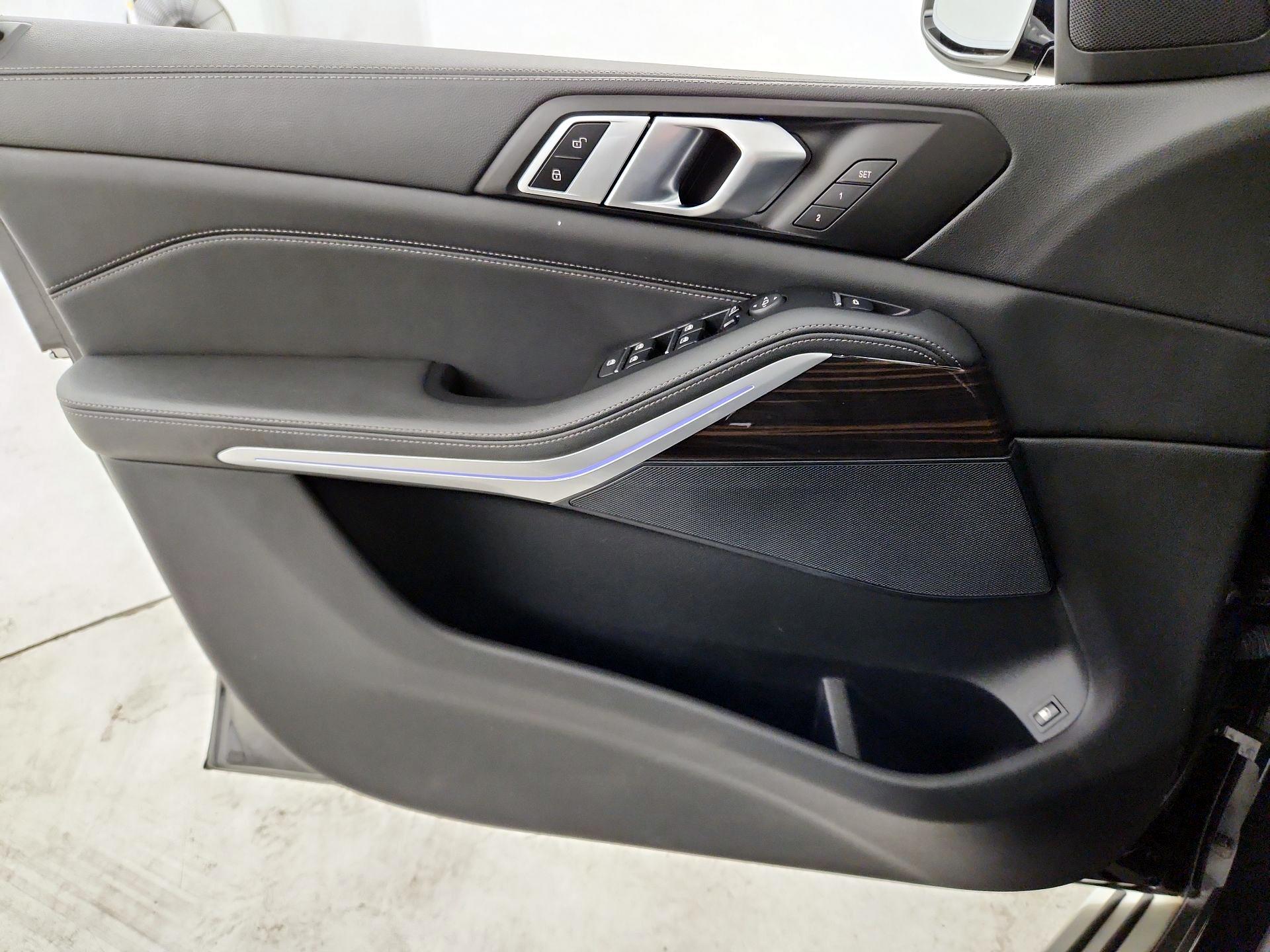 Thumbnail: 2023 BMW X5 - 12