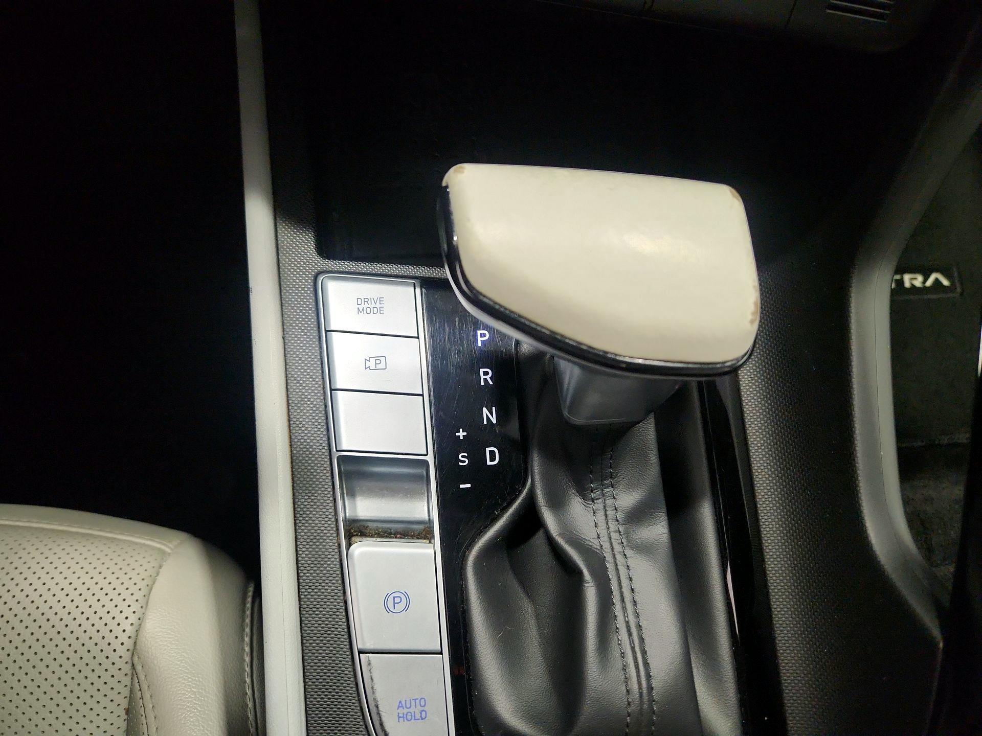 Thumbnail: 2021 Hyundai Elantra - 17