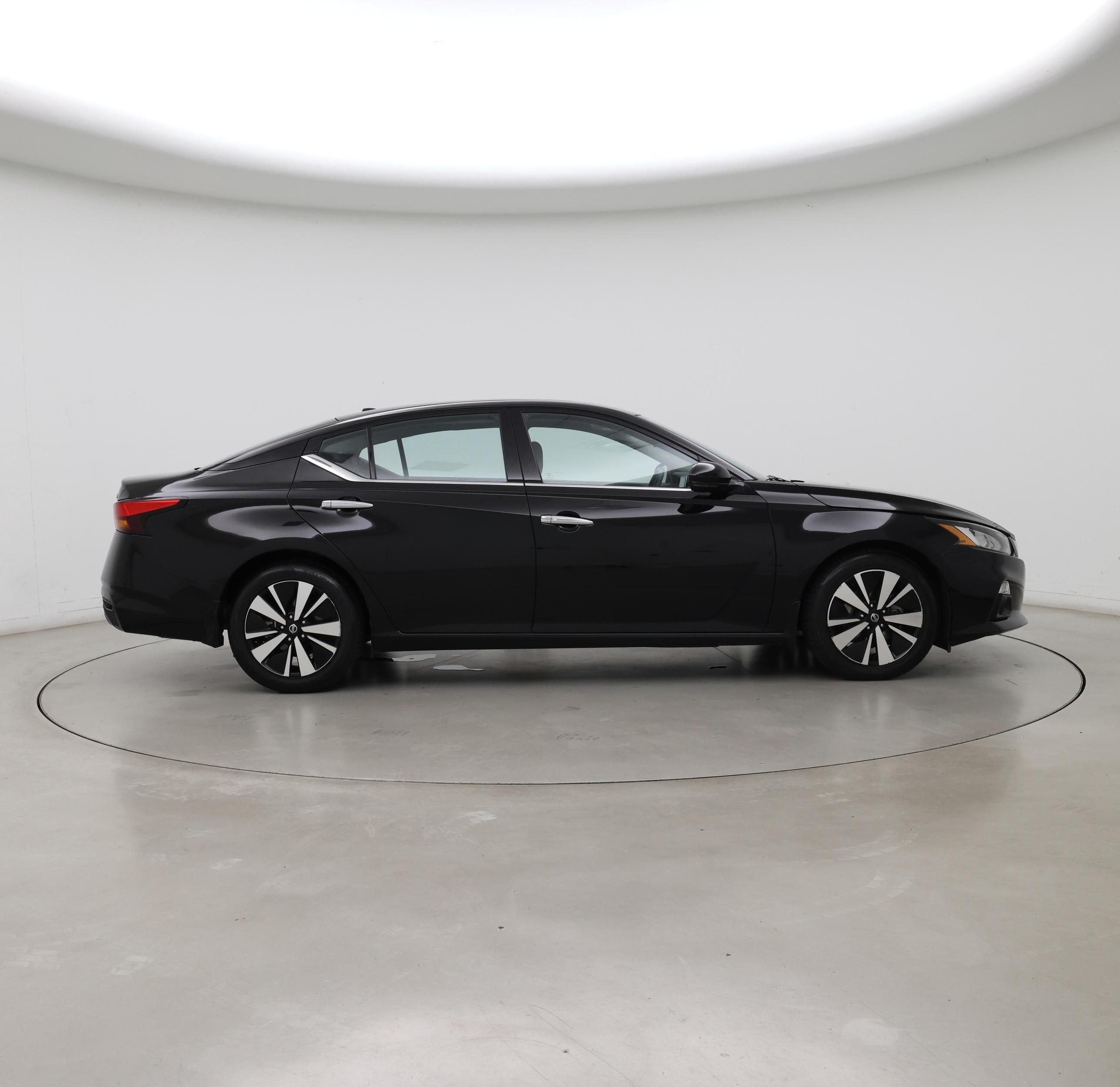 Thumbnail: 2021 Nissan Altima - 7