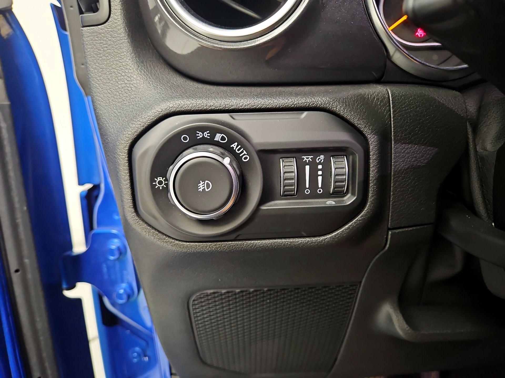 Thumbnail: 2021 Jeep Wrangler - 13