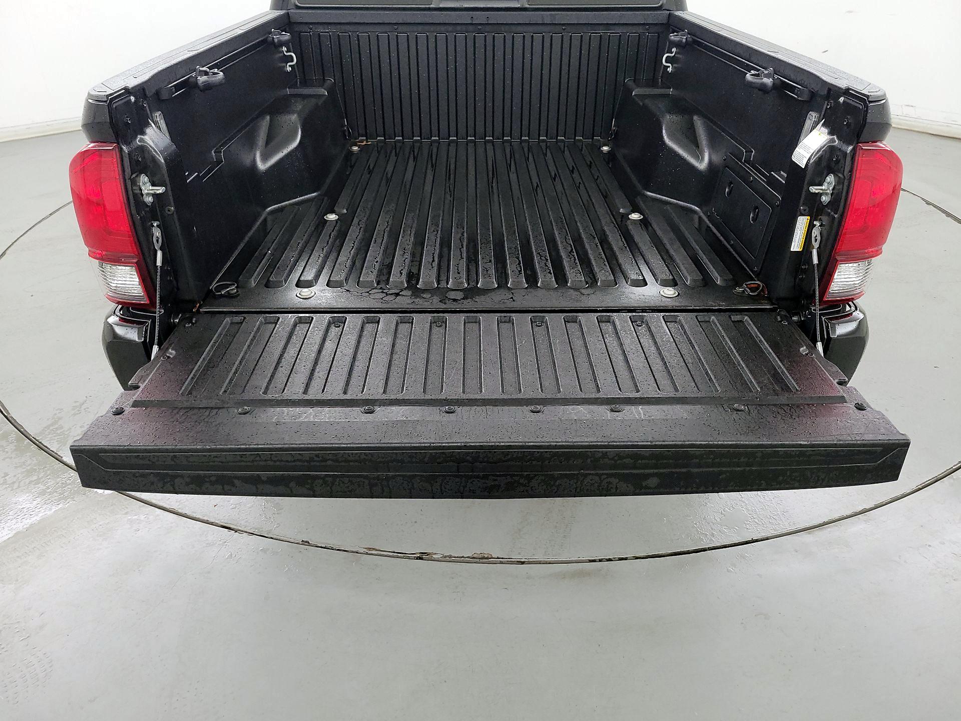 Thumbnail: 2022 Toyota Tacoma - 20