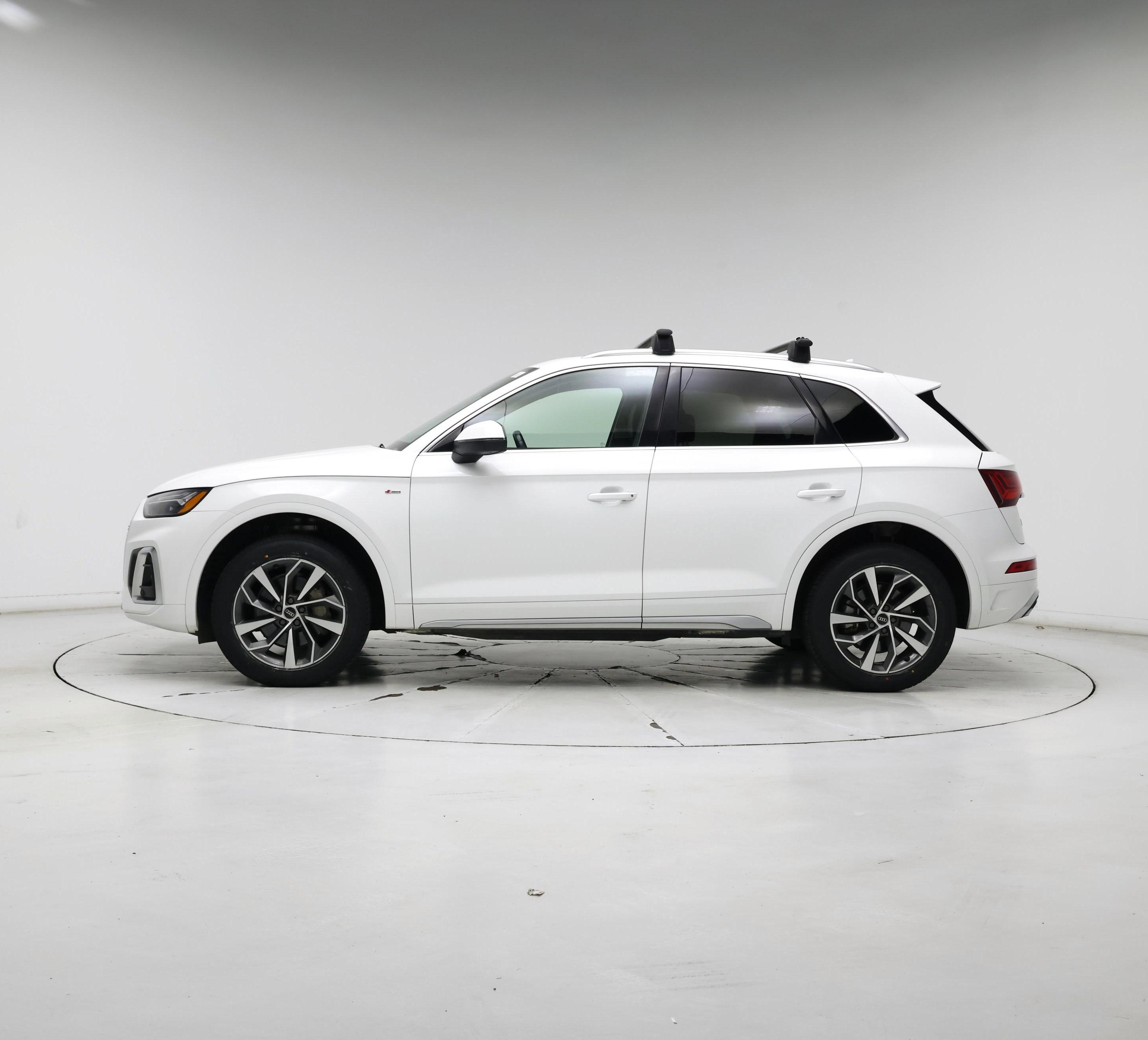 Thumbnail: 2023 Audi Q5 - 3