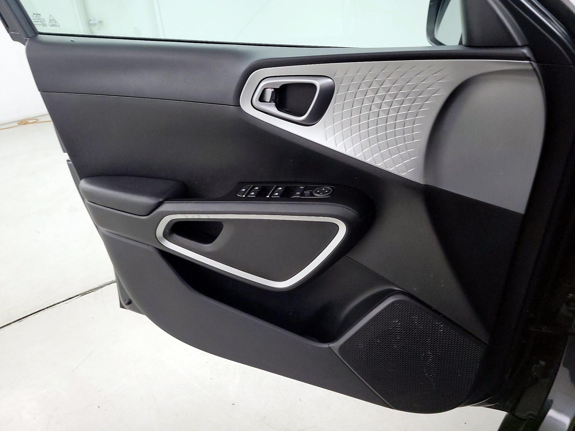 Thumbnail: 2023 Kia Soul - 12