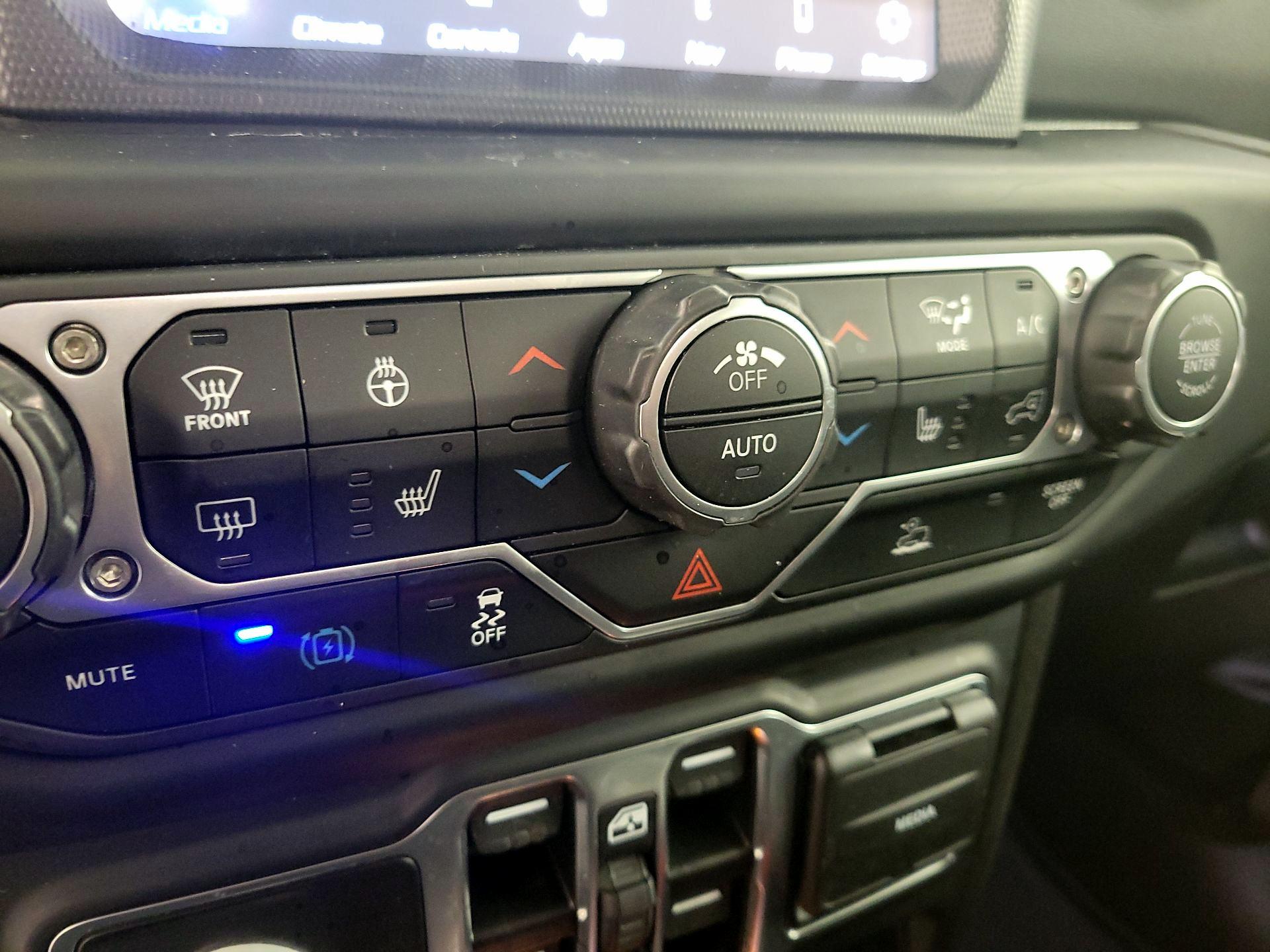 Thumbnail: 2023 Jeep Wrangler - 17