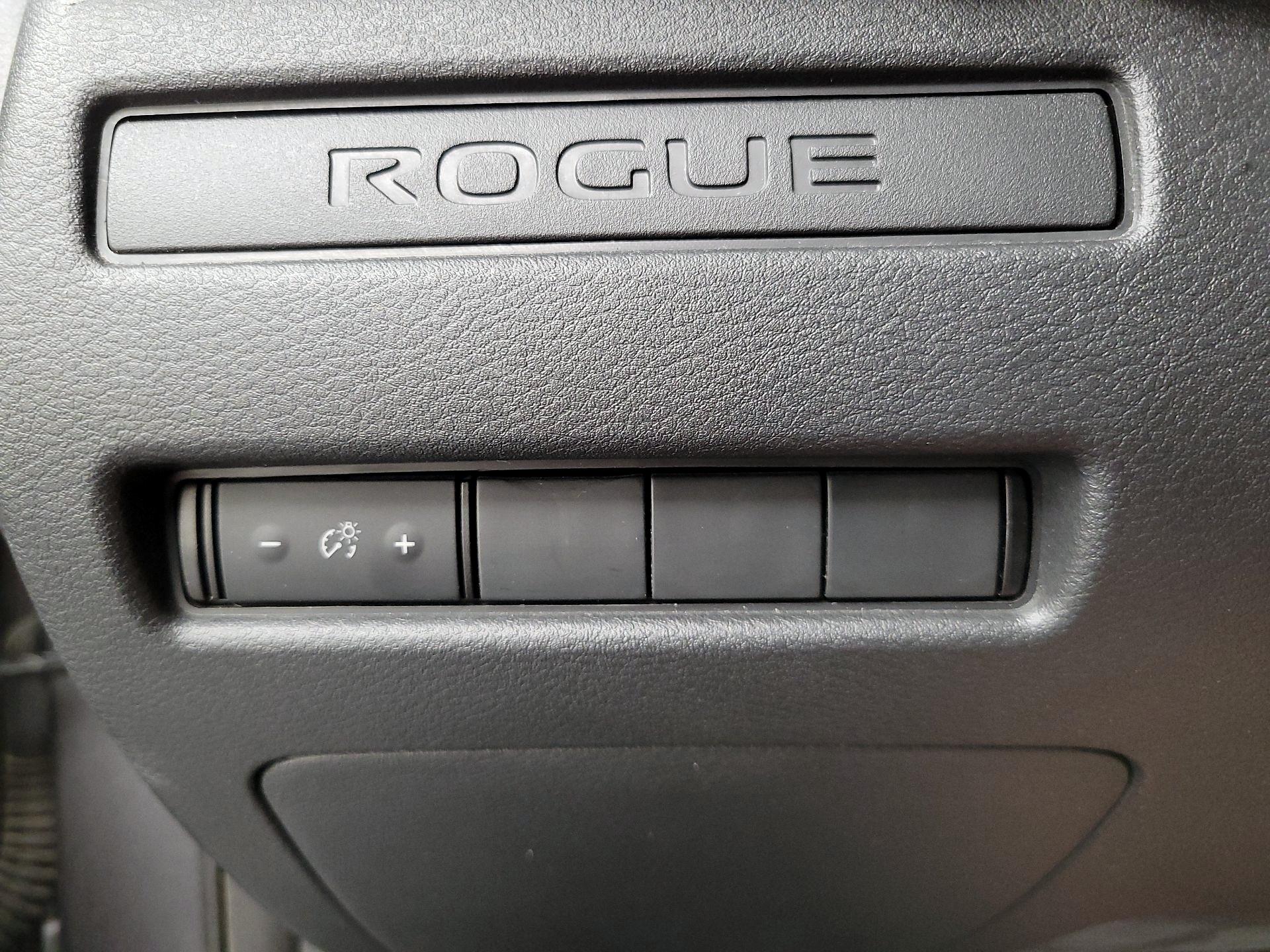 Thumbnail: 2023 Nissan Rogue - 13