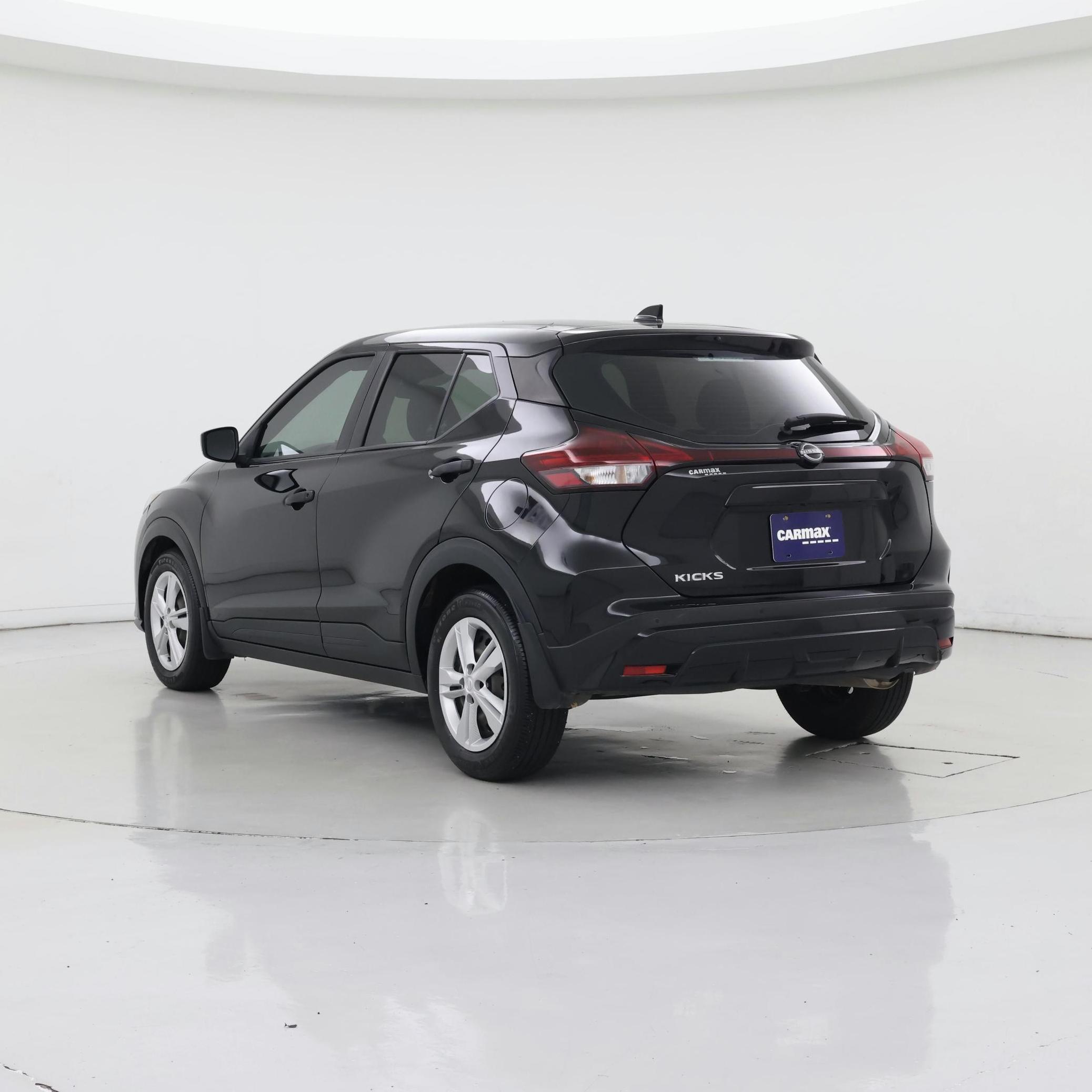 Thumbnail: 2023 Nissan Kicks - 2