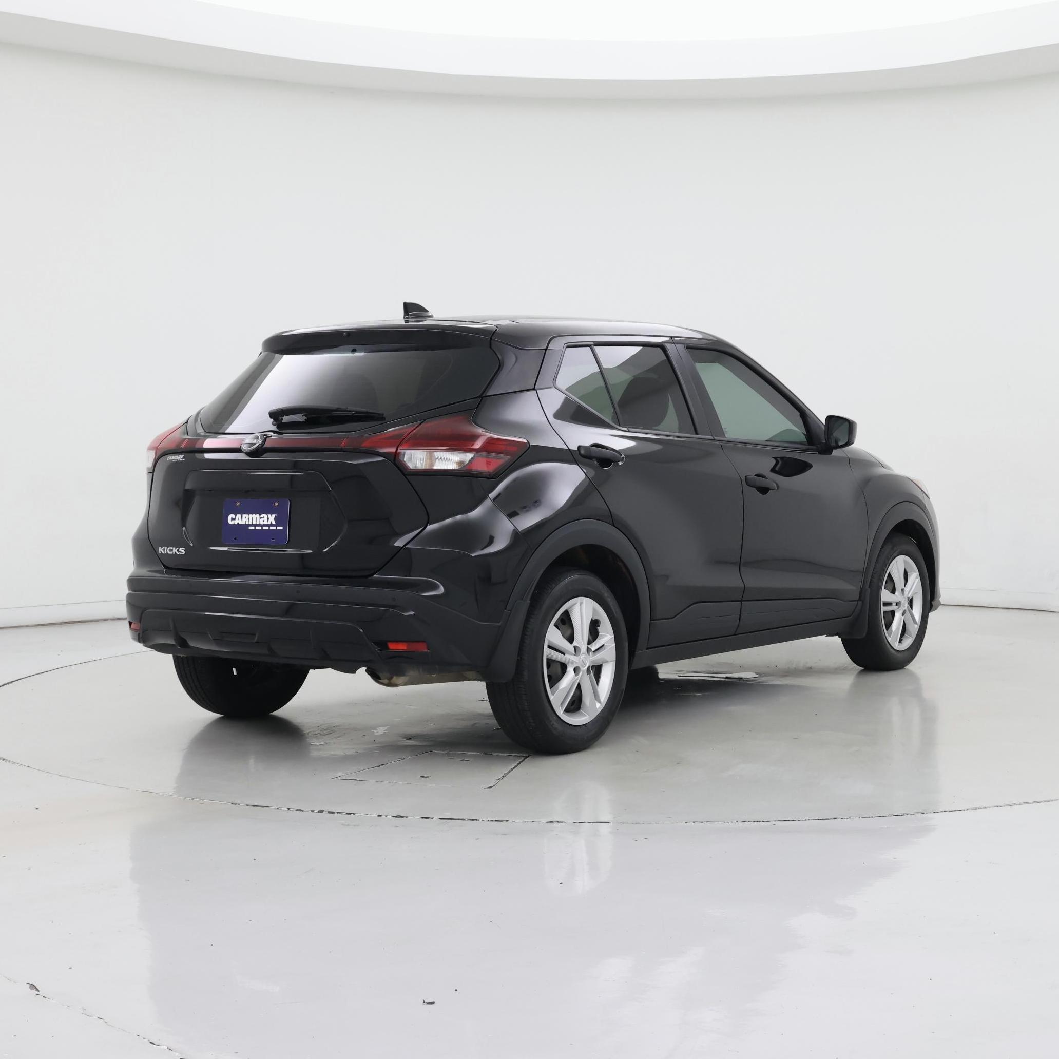 Thumbnail: 2023 Nissan Kicks - 8