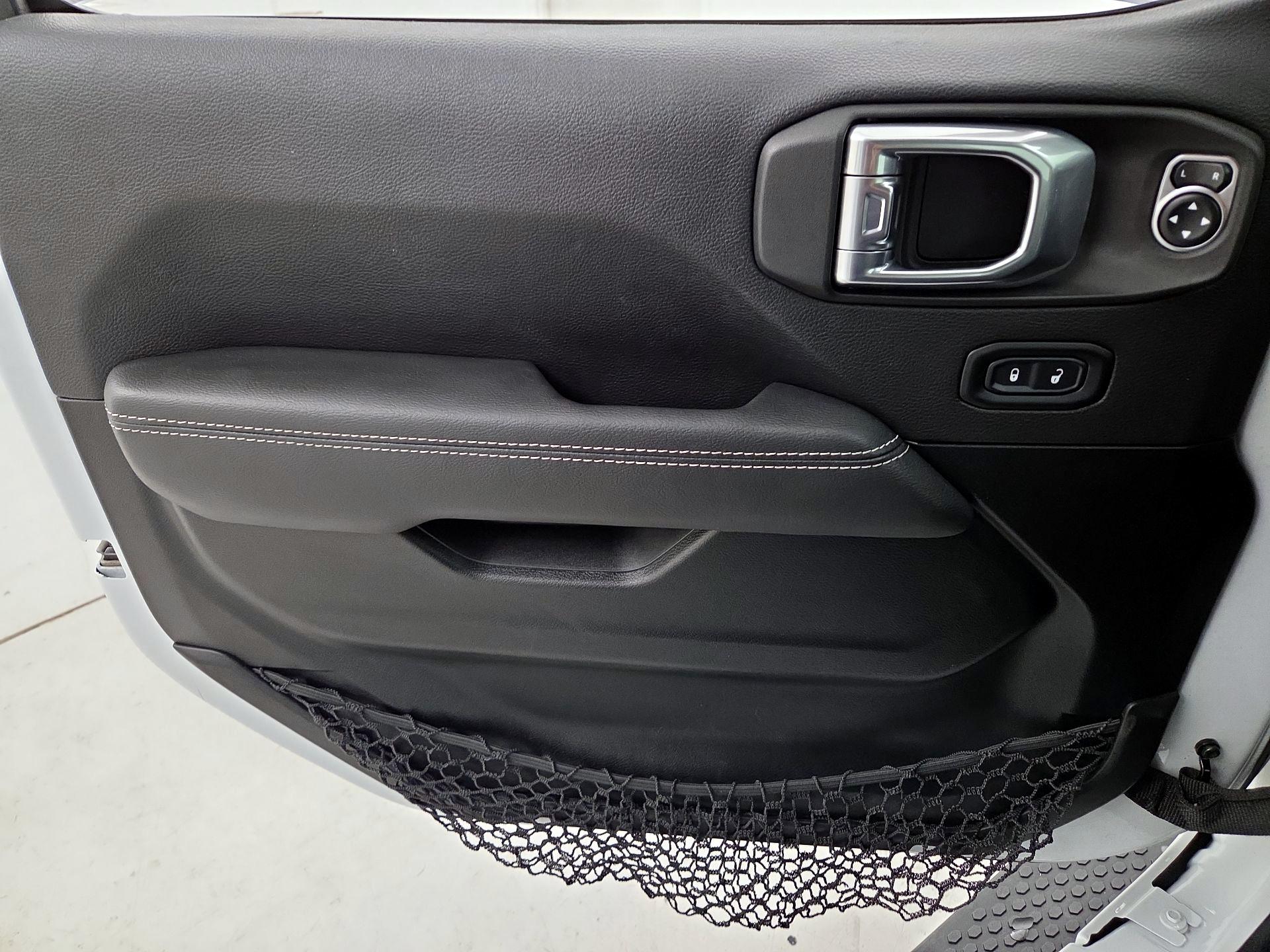 Thumbnail: 2021 Jeep Wrangler - 12