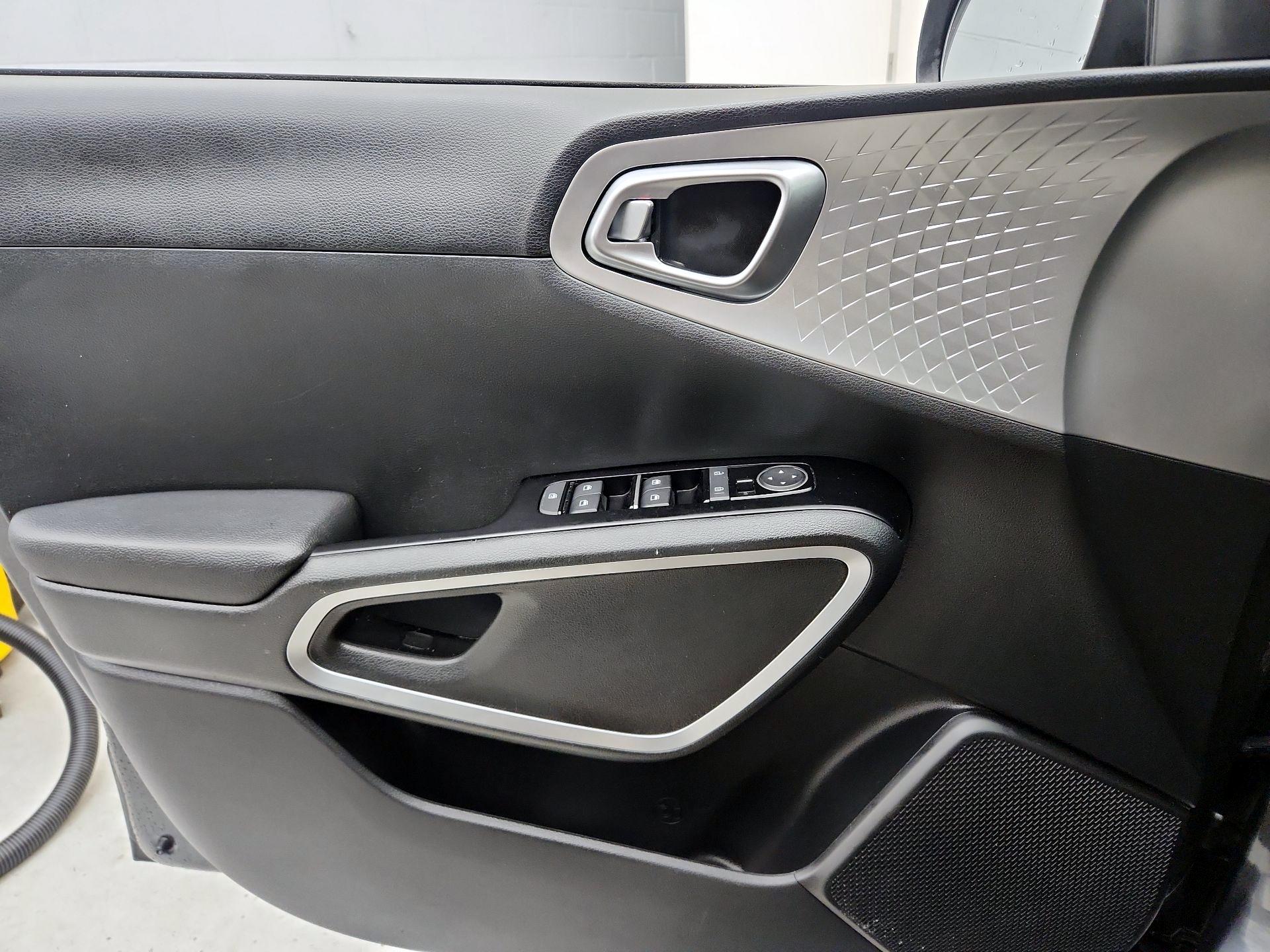 Thumbnail: 2023 Kia Soul - 12