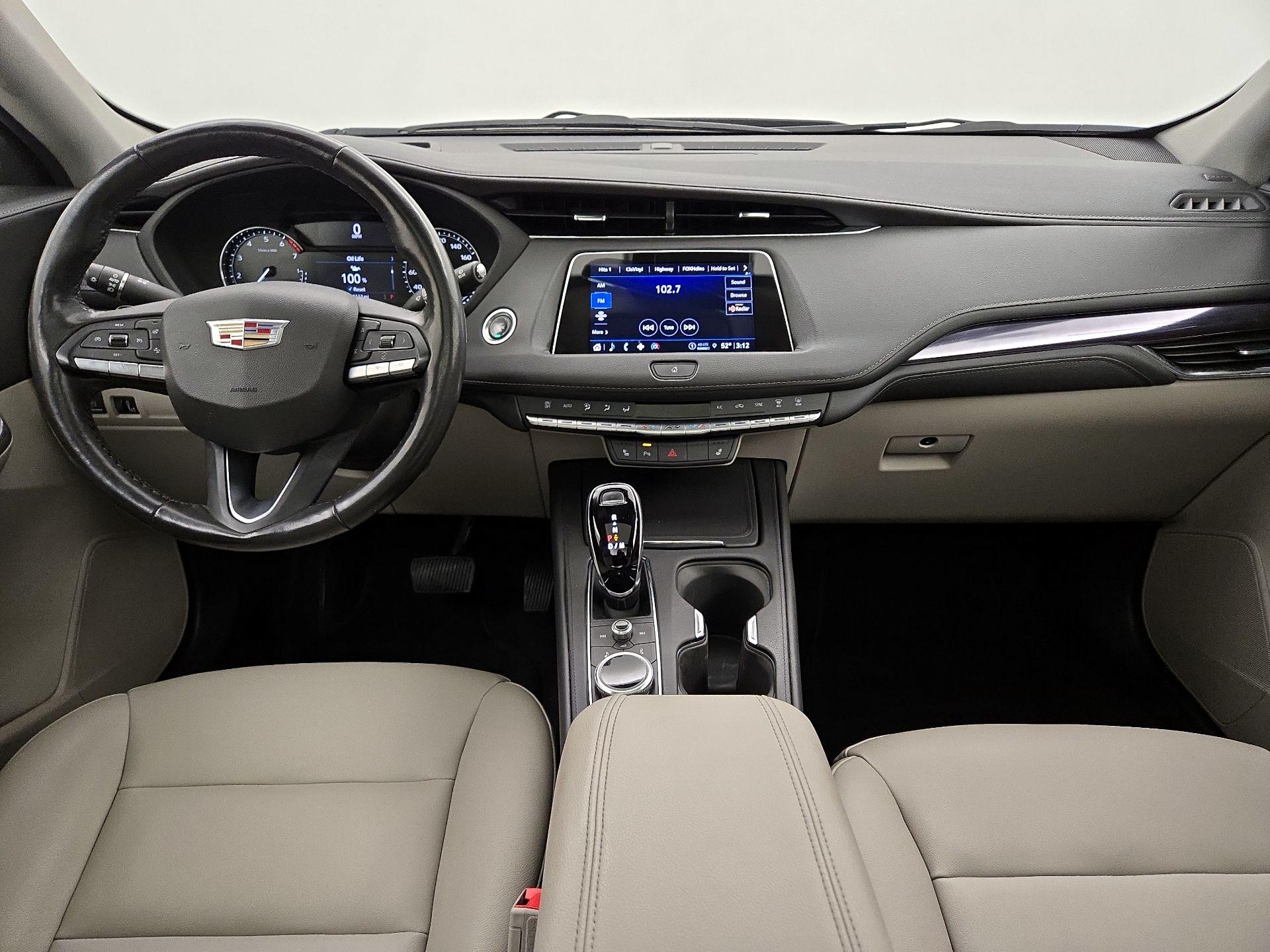 Thumbnail: 2022 Cadillac XT4 - 9