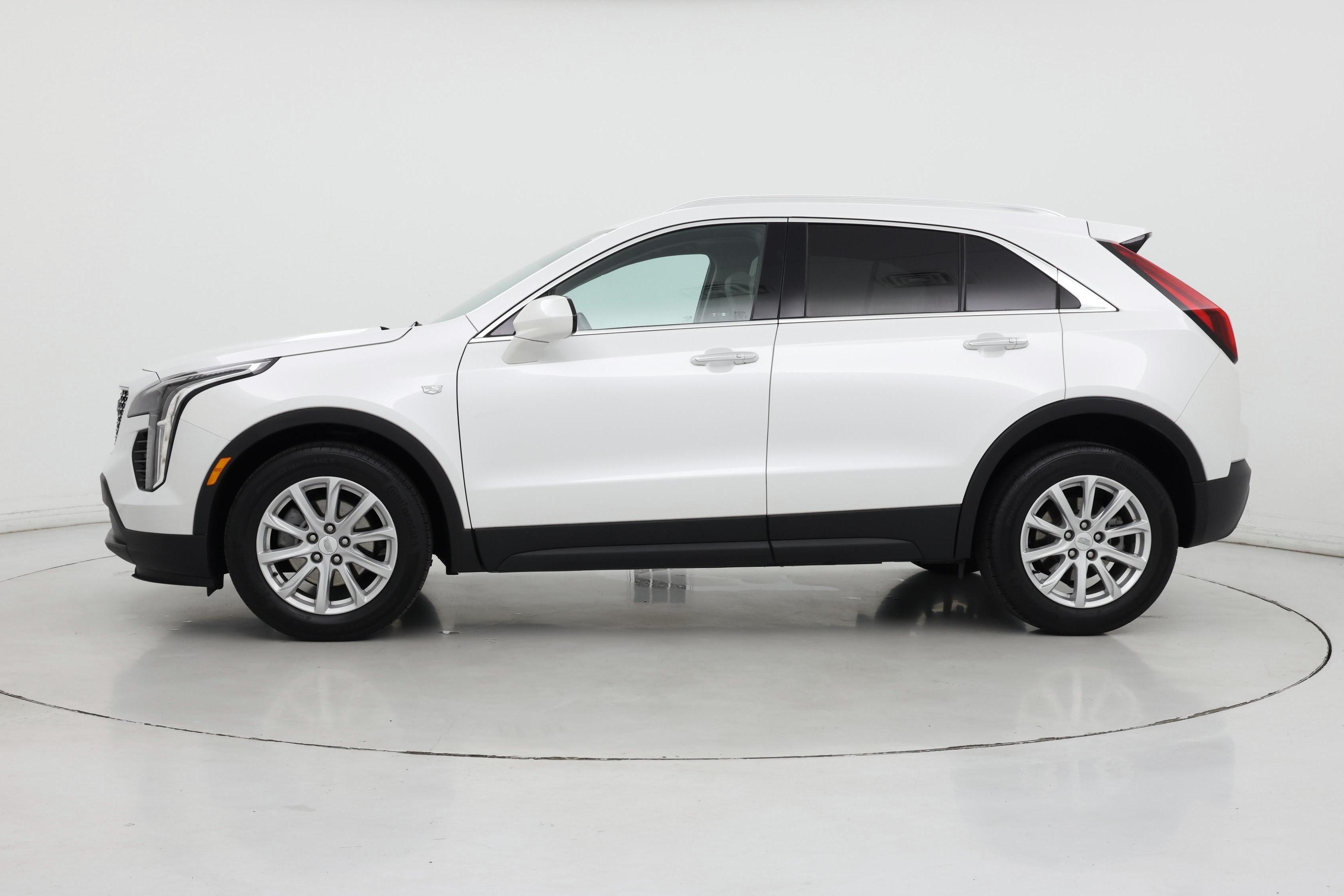 Thumbnail: 2022 Cadillac XT4 - 3