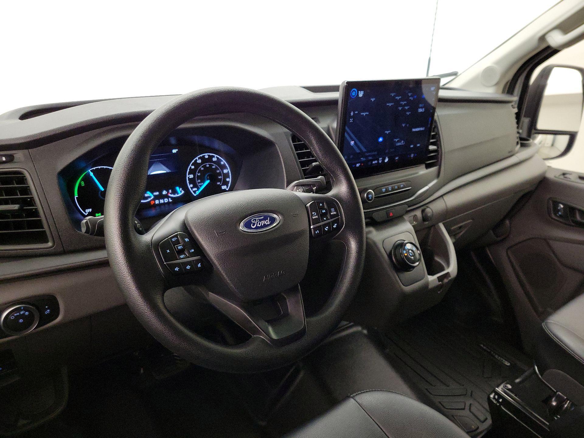 Thumbnail: 2023 Ford Econoline - 9