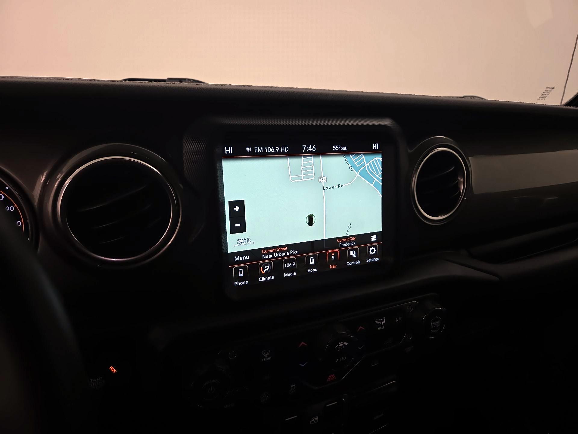 Thumbnail: 2022 Jeep Wrangler - 14