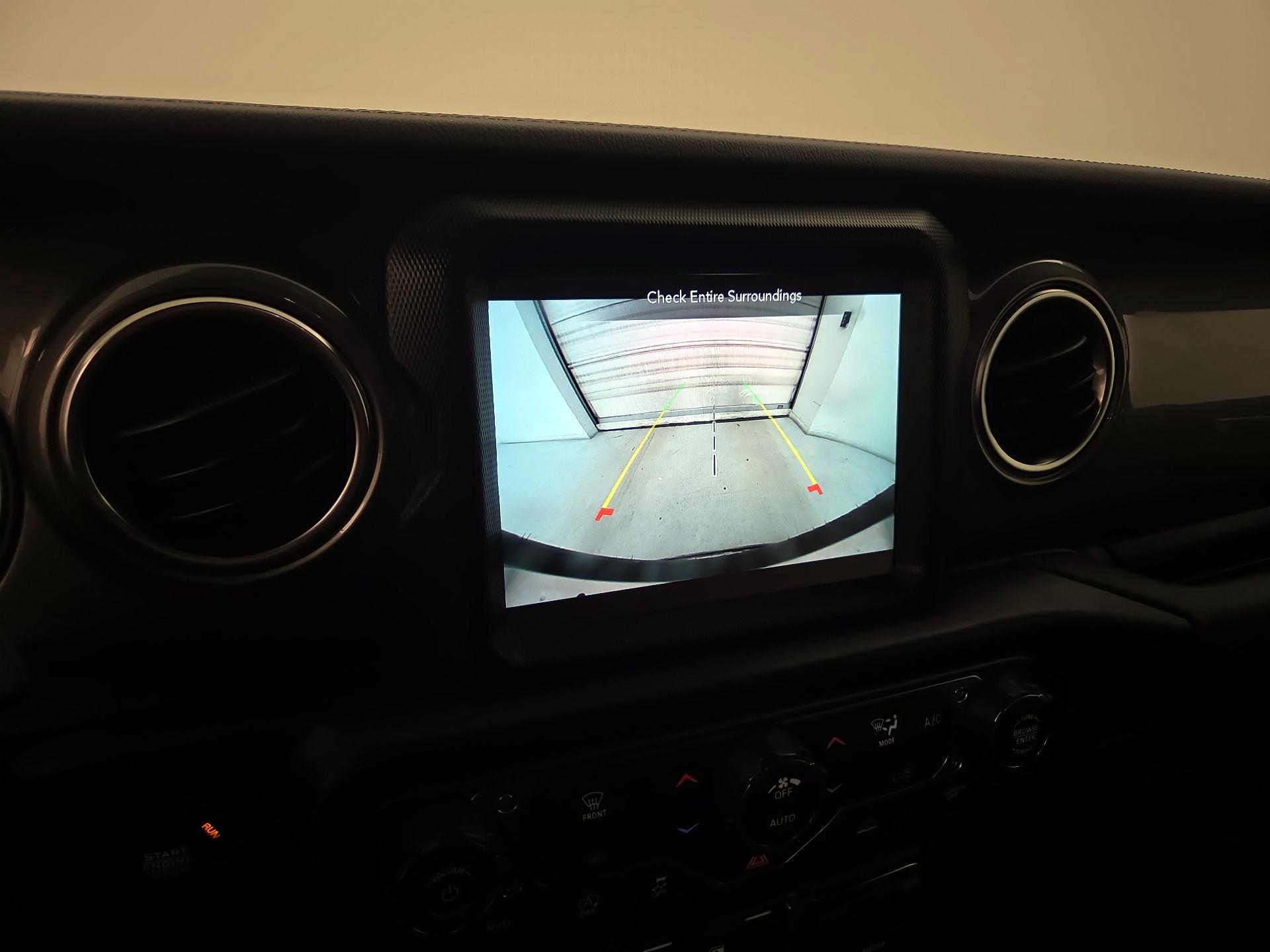 Thumbnail: 2022 Jeep Wrangler - 15