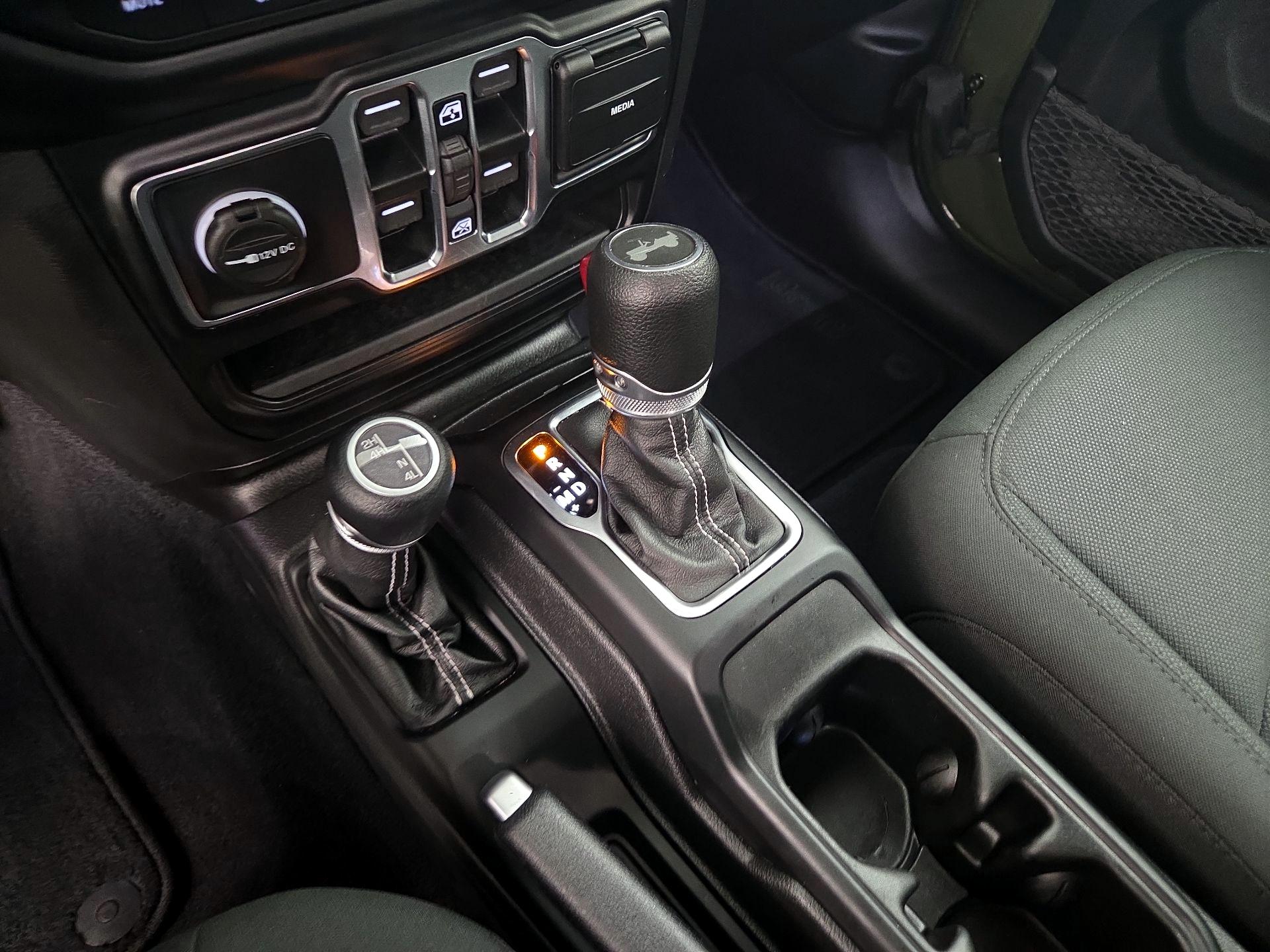 Thumbnail: 2022 Jeep Wrangler - 18