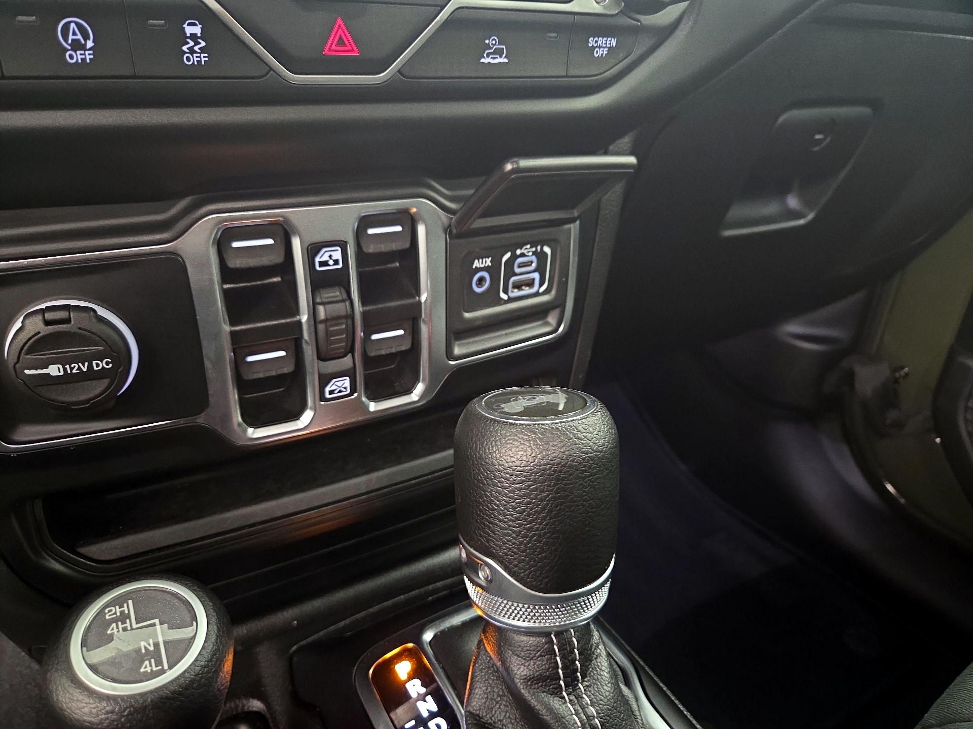 Thumbnail: 2022 Jeep Wrangler - 19