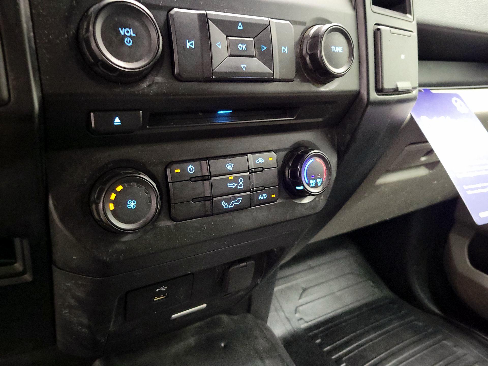 Thumbnail: 2017 Ford F-150 - 15