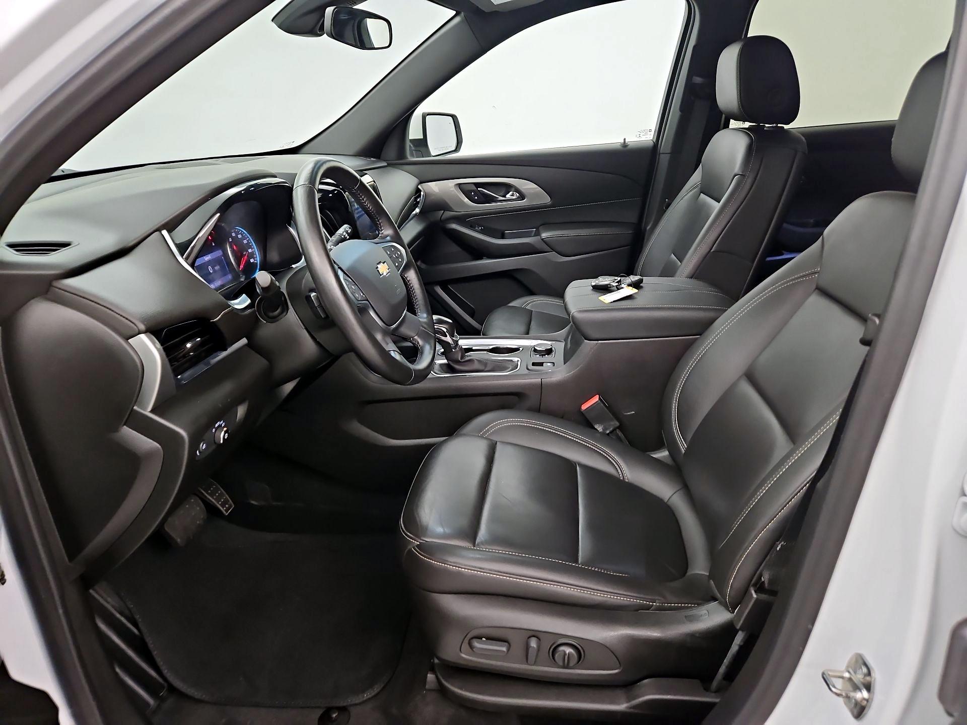 Thumbnail: 2022 Chevrolet Traverse - 11