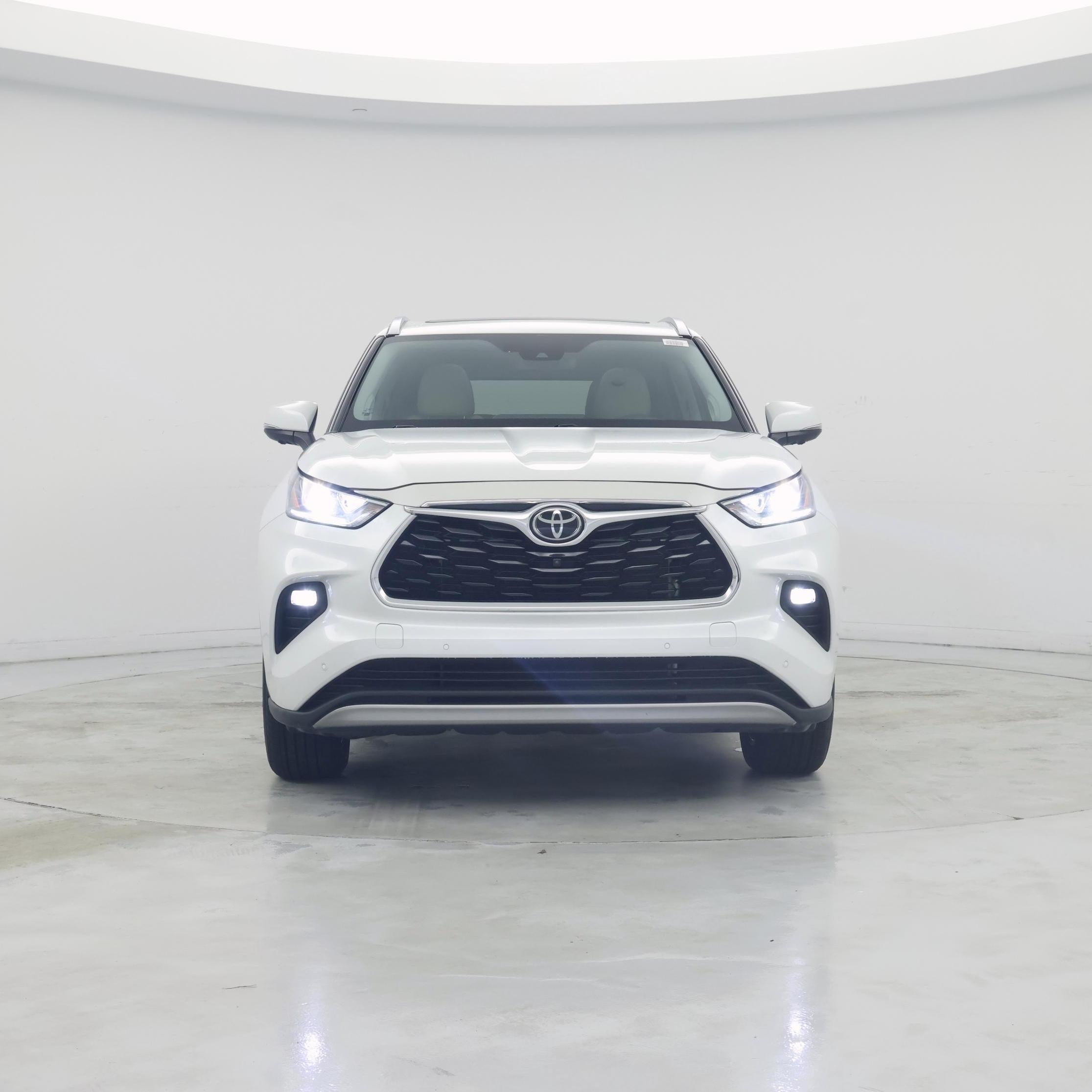 Thumbnail: 2023 Toyota Highlander - 5