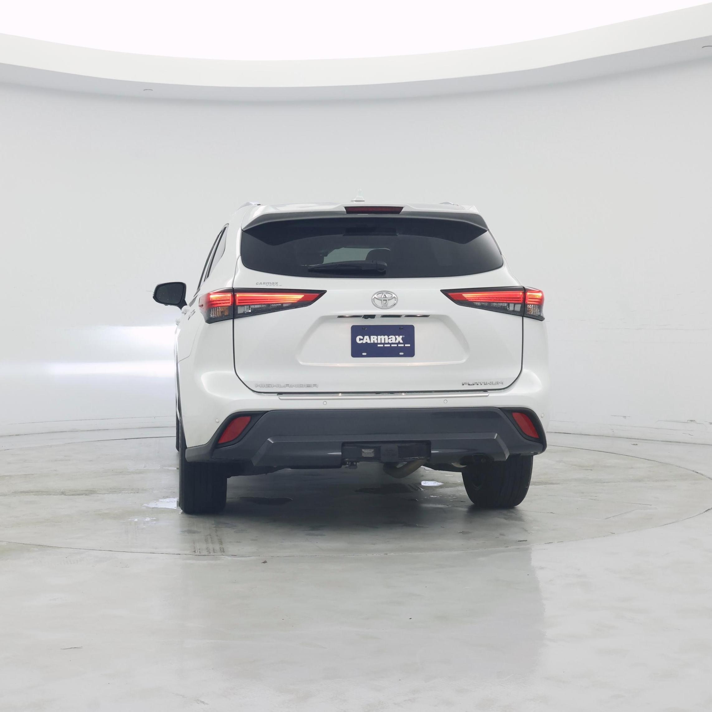 Thumbnail: 2023 Toyota Highlander - 6