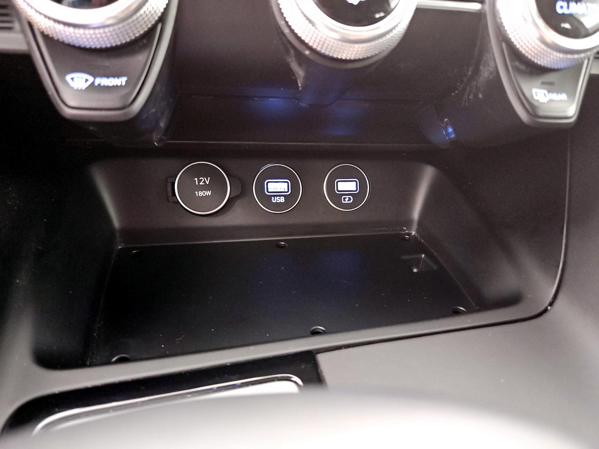 Thumbnail: 2022 Genesis G70 - 19
