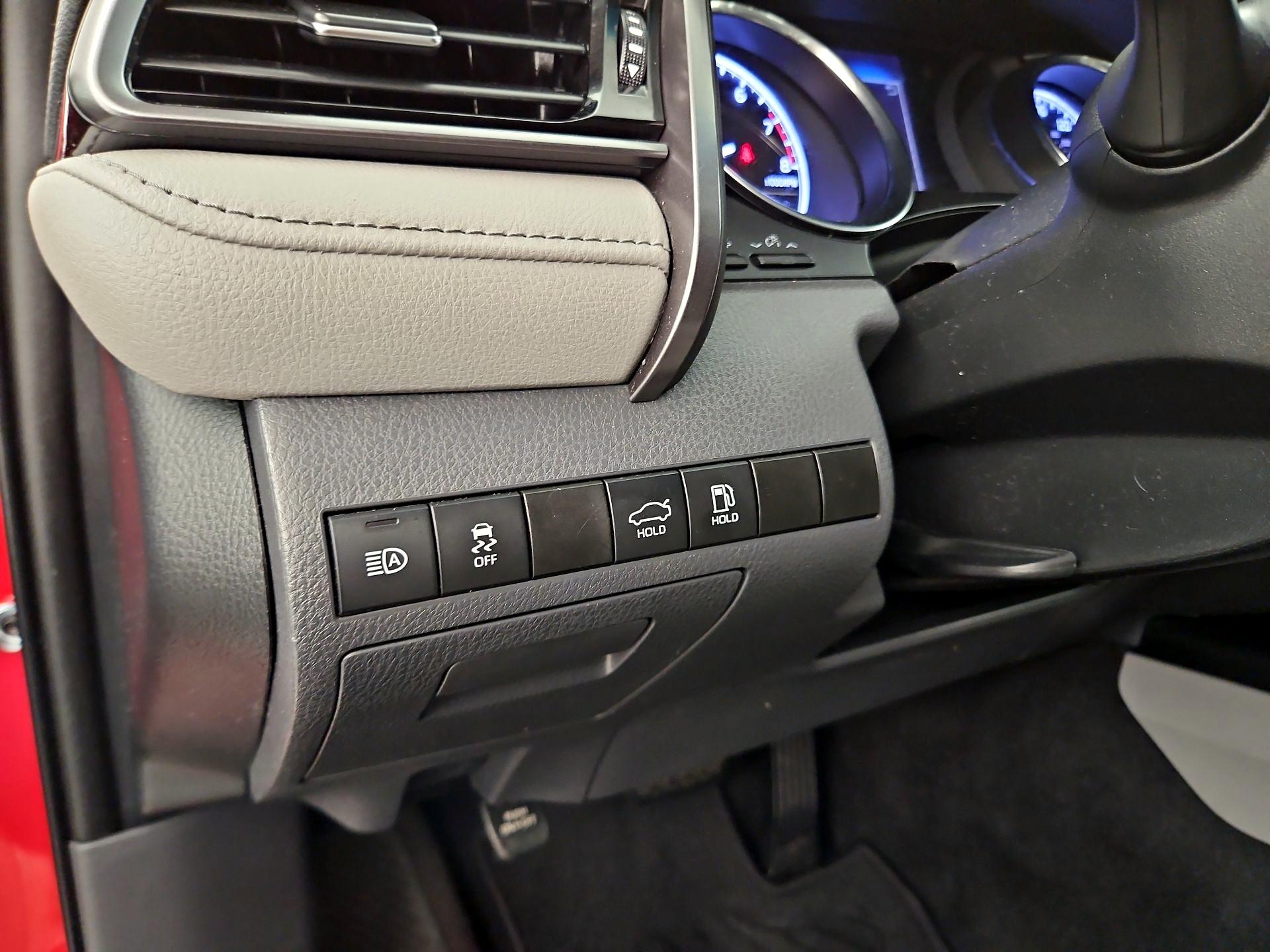Thumbnail: 2019 Toyota Camry - 13