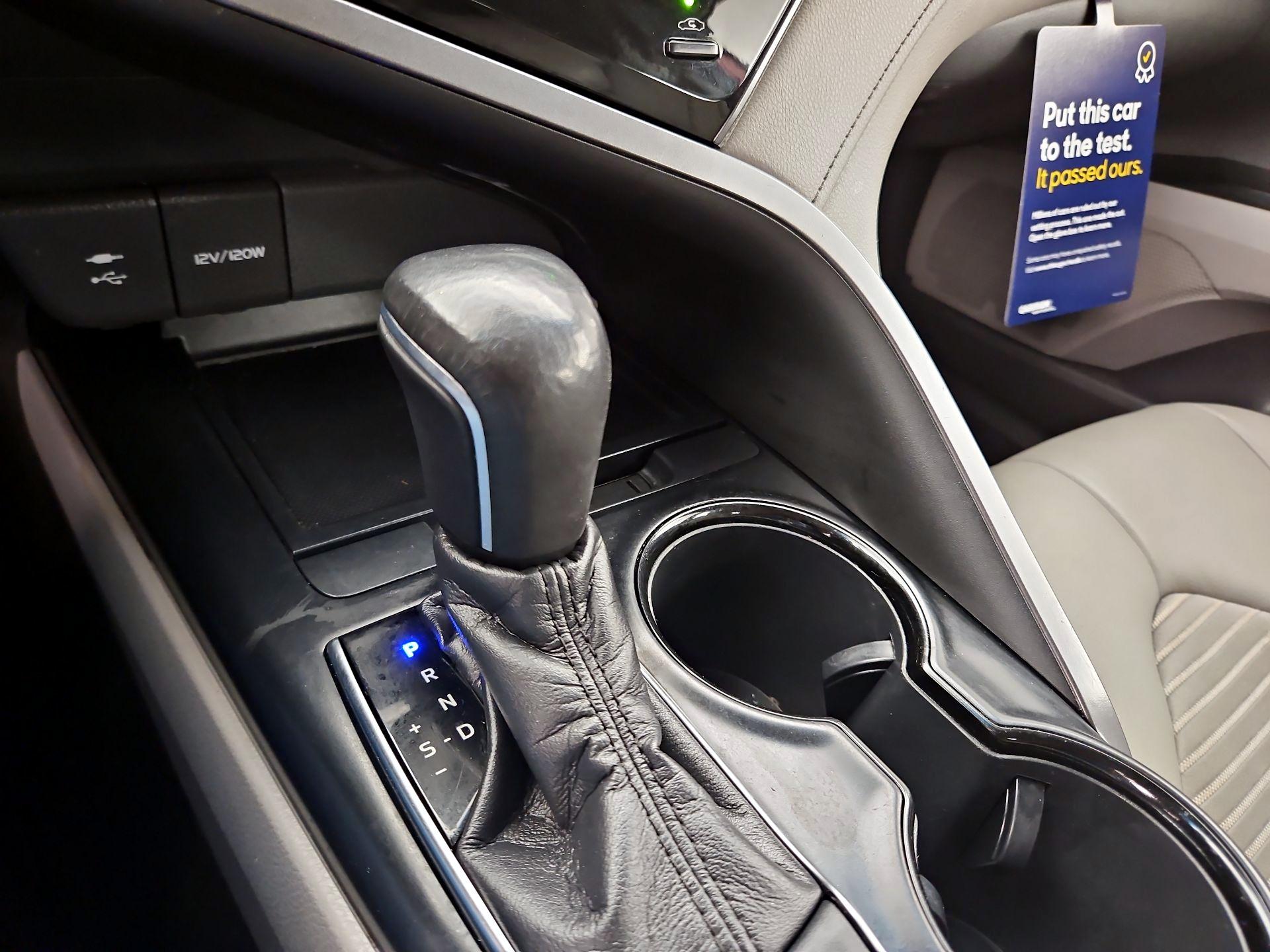 Thumbnail: 2019 Toyota Camry - 17