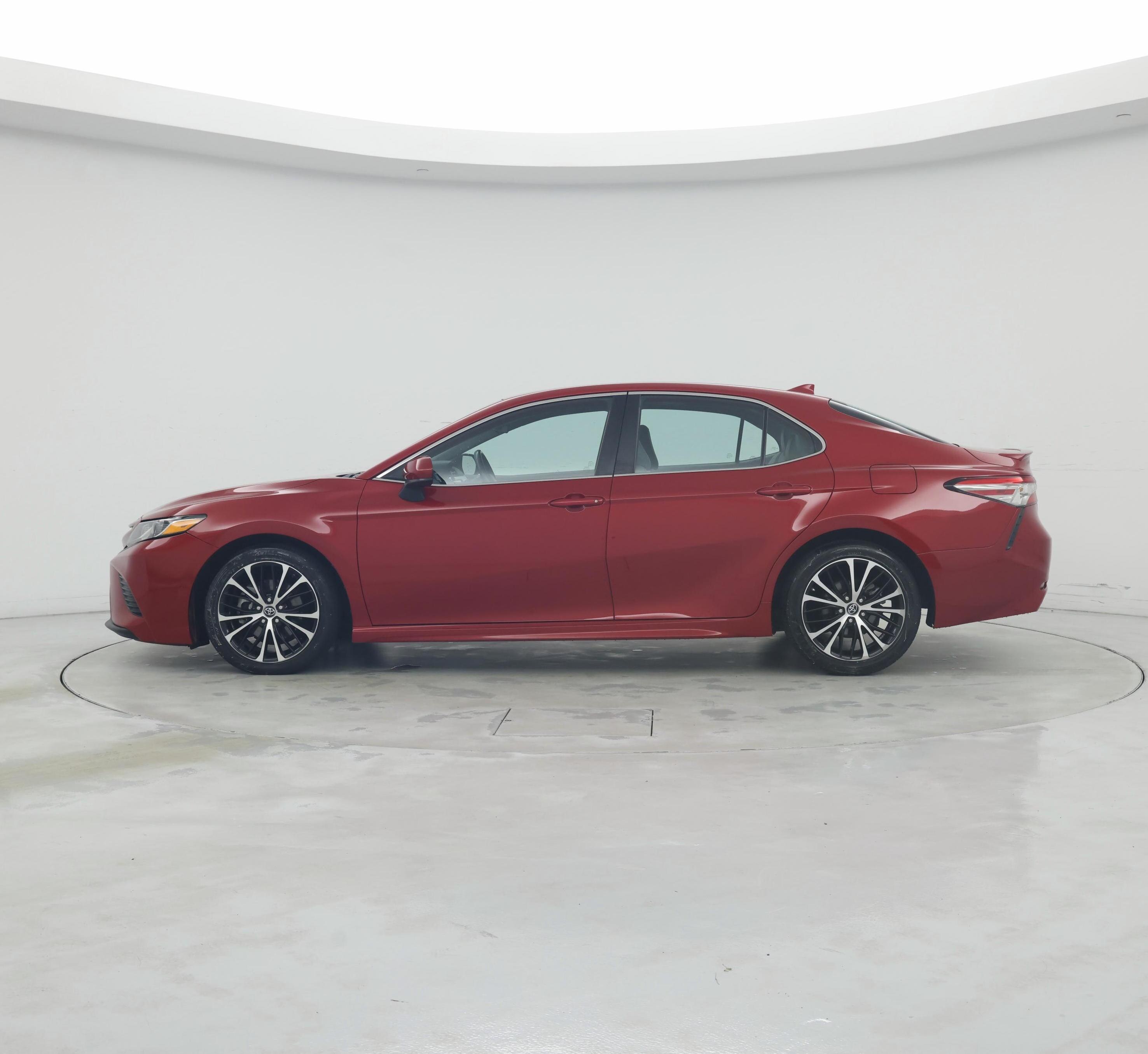 Thumbnail: 2019 Toyota Camry - 3