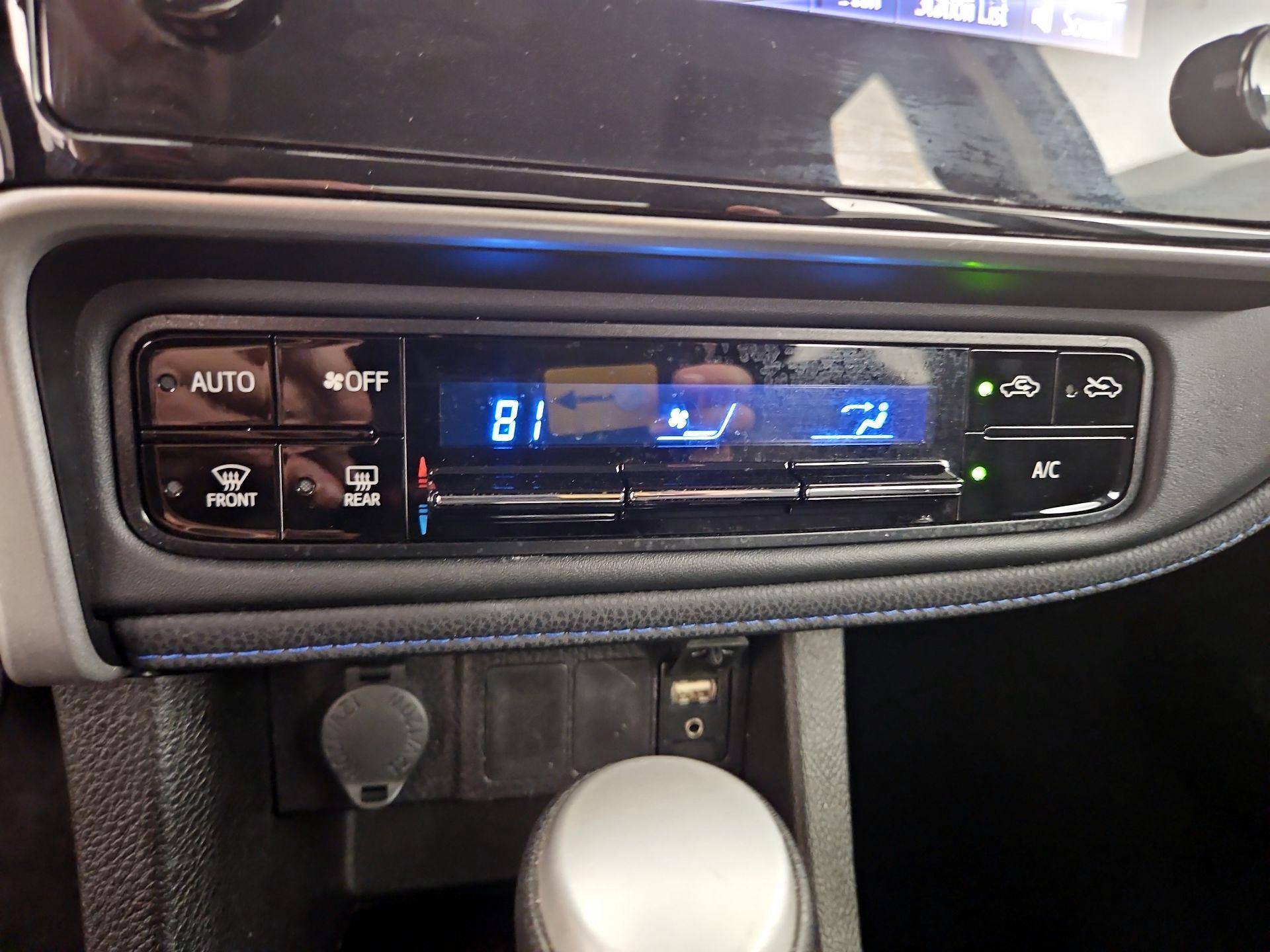 Thumbnail: 2019 Toyota Corolla - 16