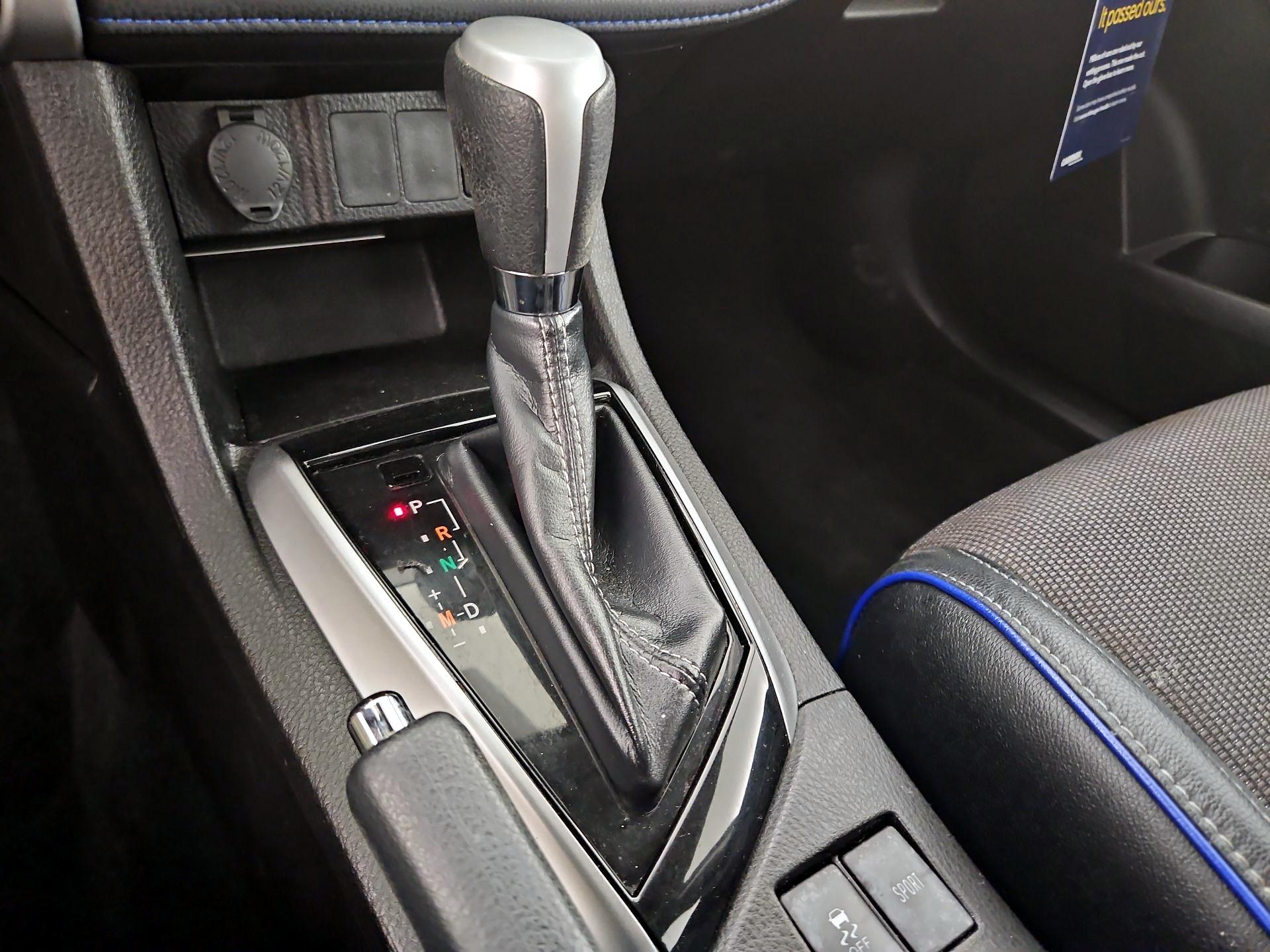 Thumbnail: 2019 Toyota Corolla - 17