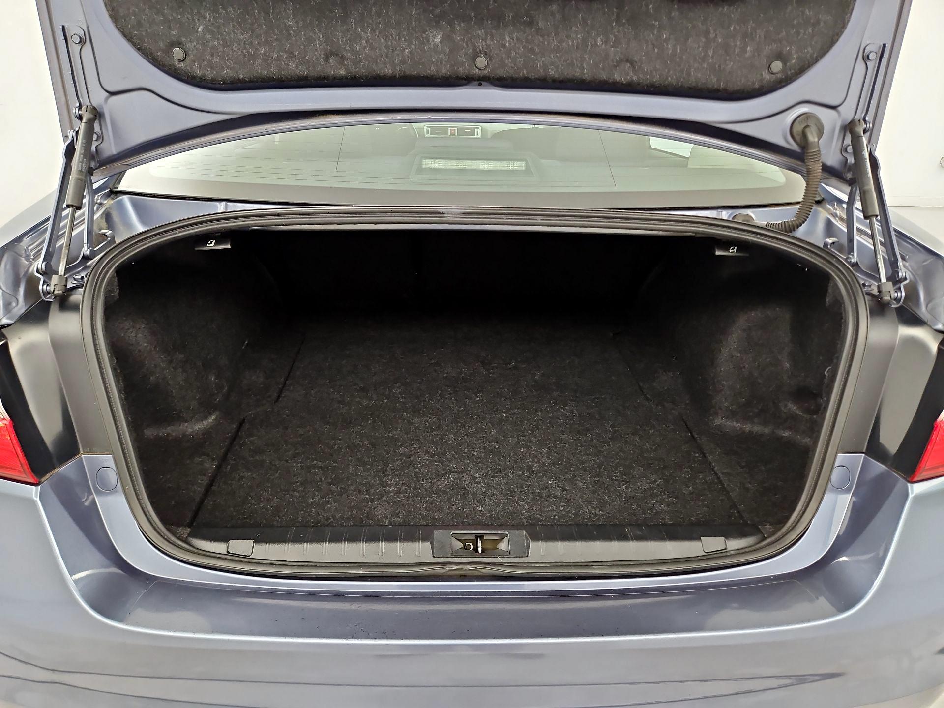 Thumbnail: 2016 Subaru Legacy - 20