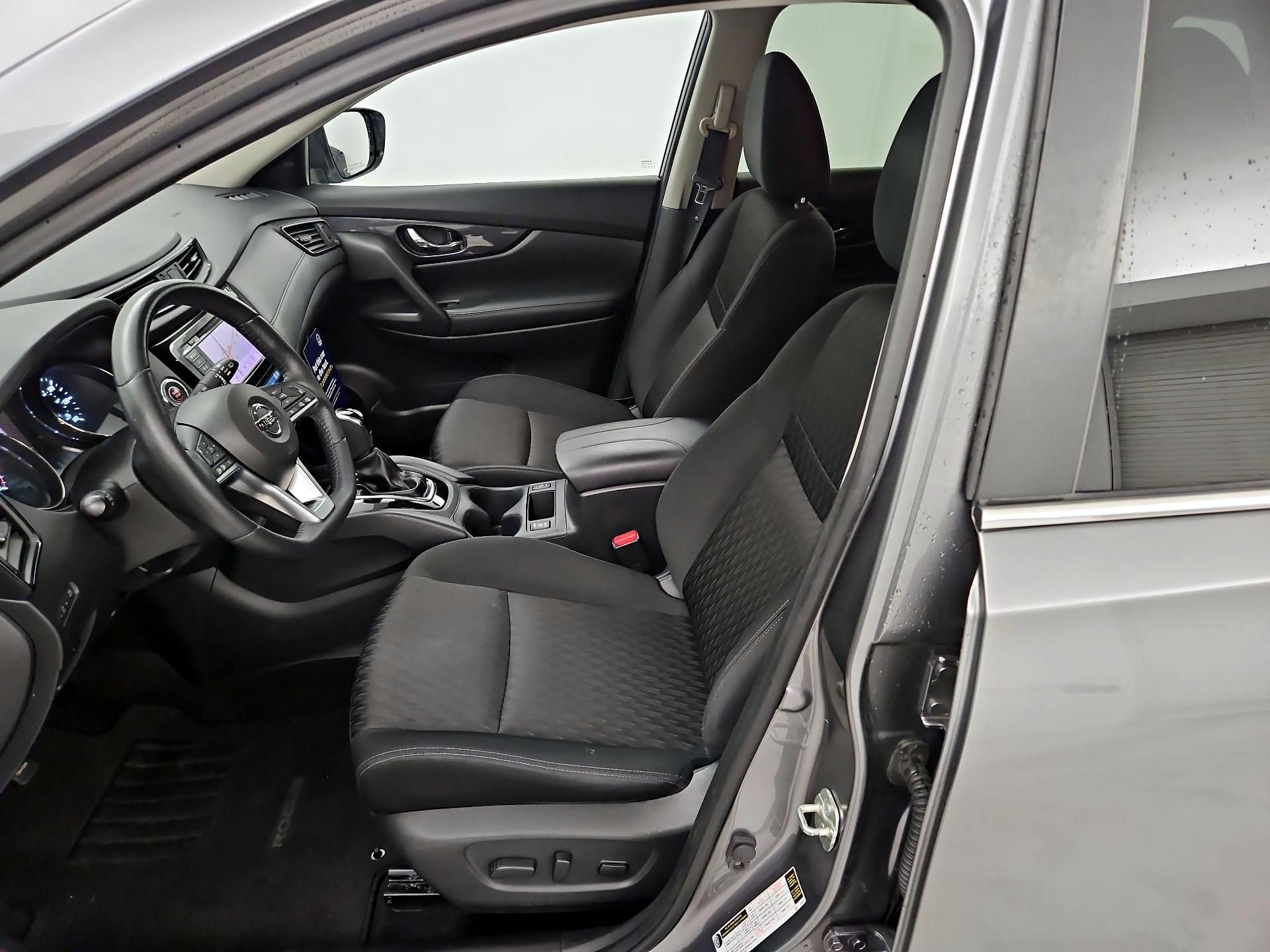 Thumbnail: 2018 Nissan Rogue - 11