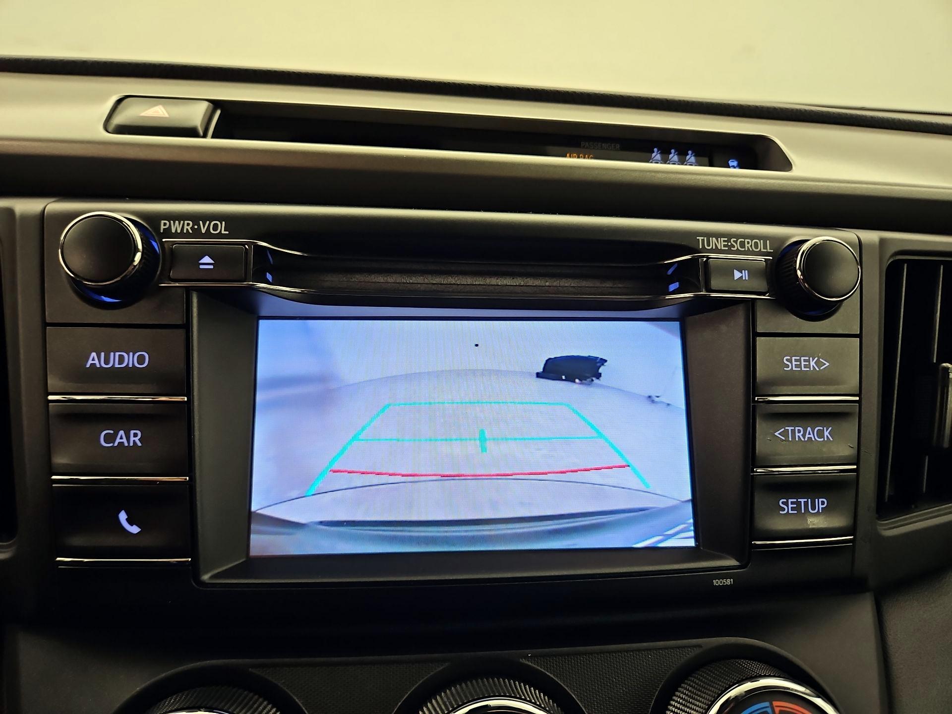 Thumbnail: 2018 Toyota RAV4 - 14