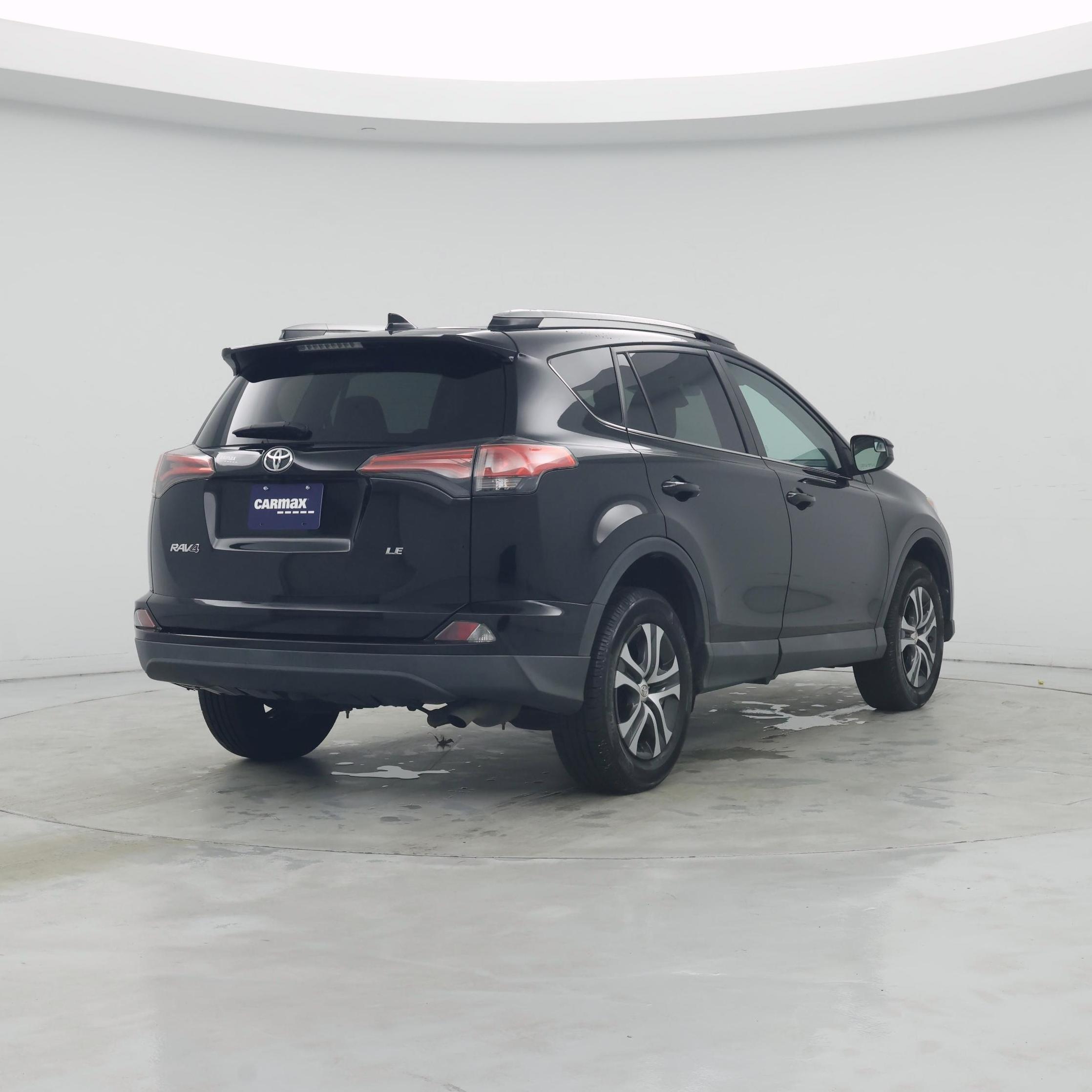 Thumbnail: 2018 Toyota RAV4 - 8