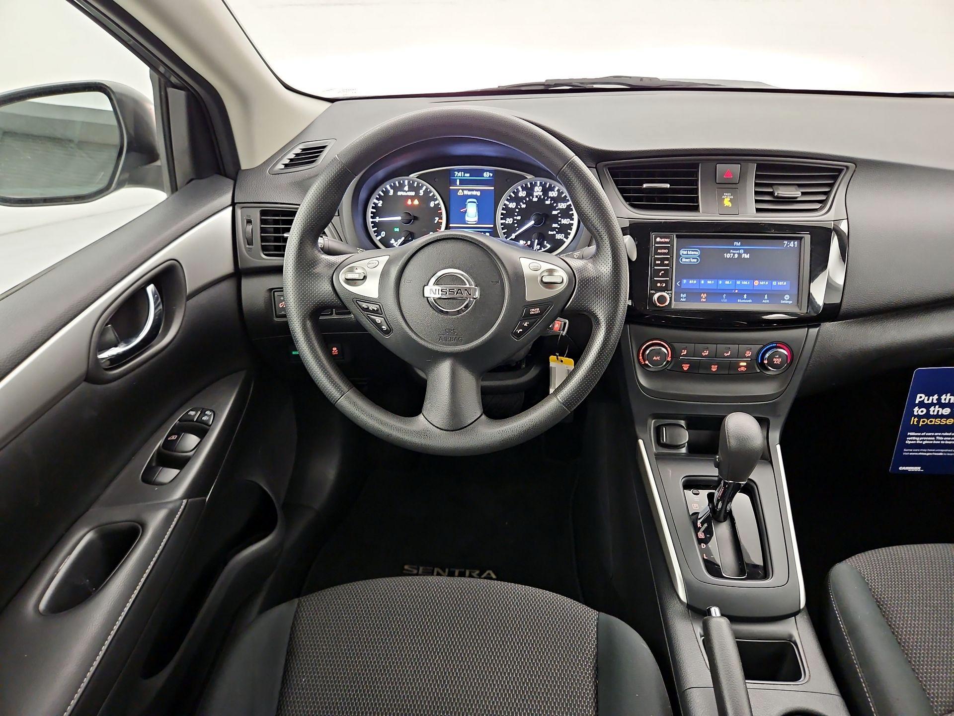 Thumbnail: 2019 Nissan Sentra - 10