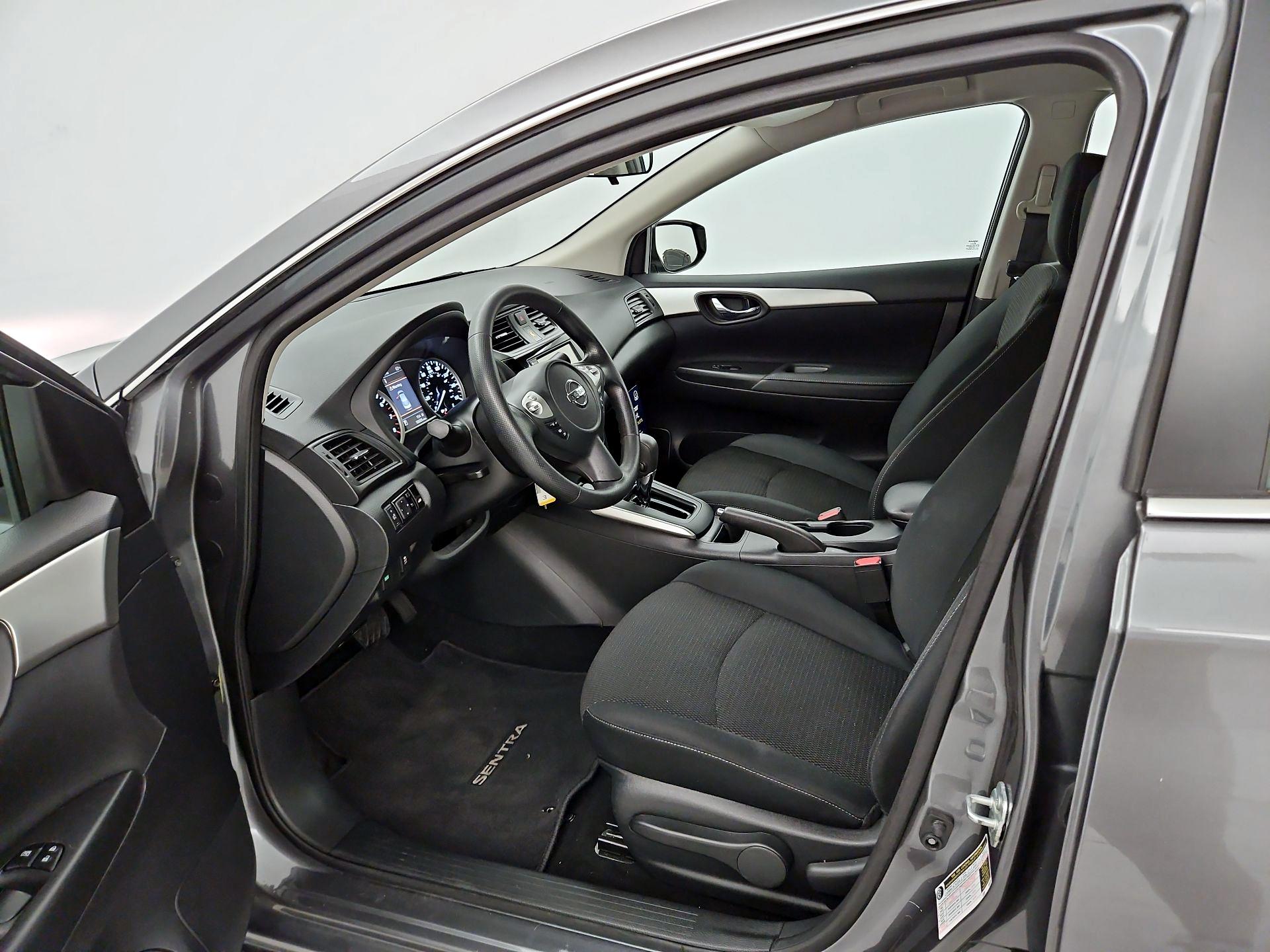 Thumbnail: 2019 Nissan Sentra - 11
