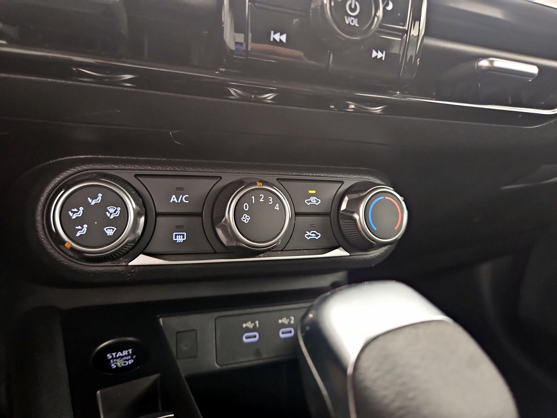 Thumbnail: 2025 Nissan Kicks - 16