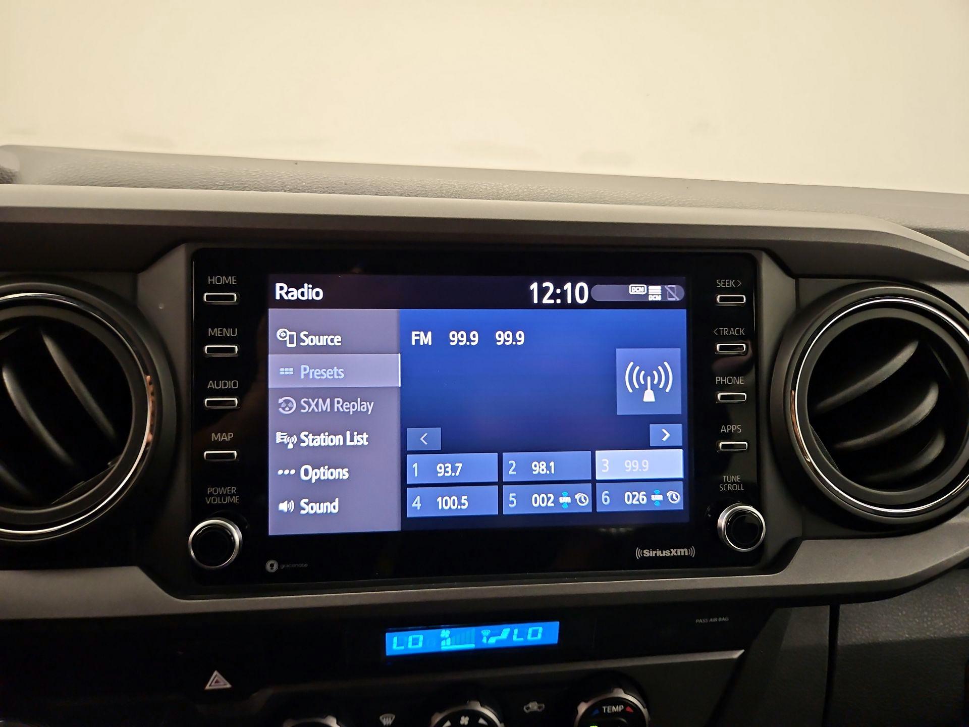 Thumbnail: 2021 Toyota Tacoma - 15