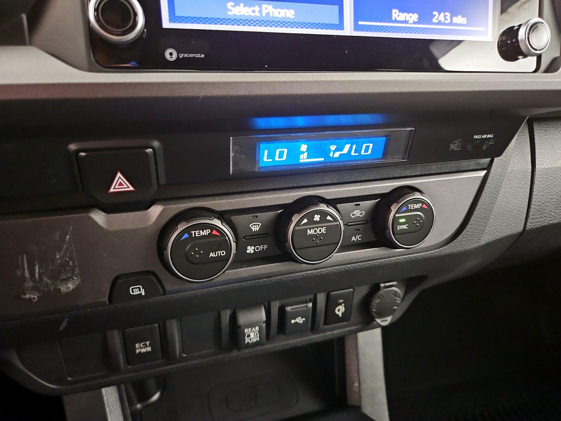 Thumbnail: 2021 Toyota Tacoma - 16