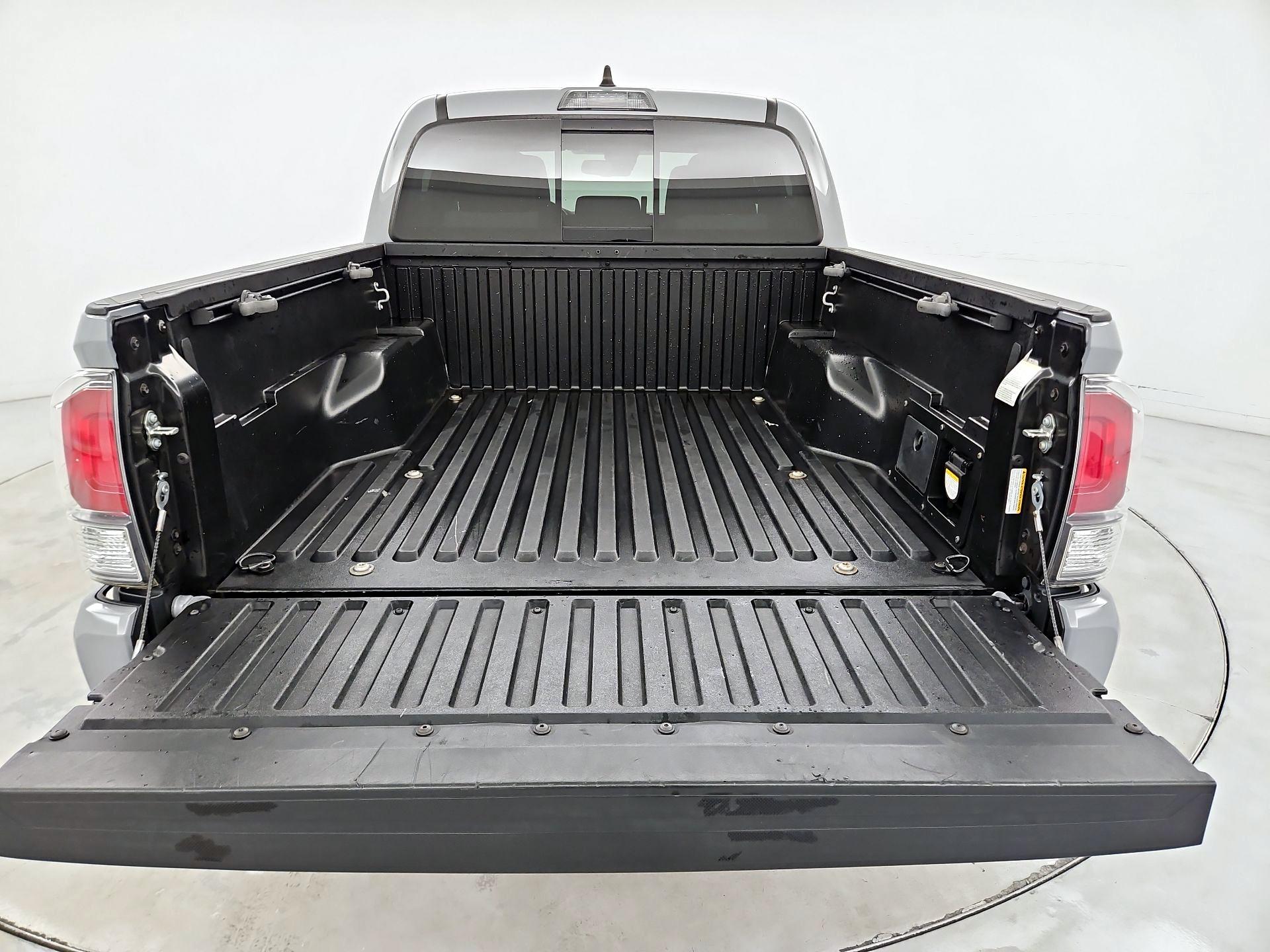 Thumbnail: 2021 Toyota Tacoma - 20