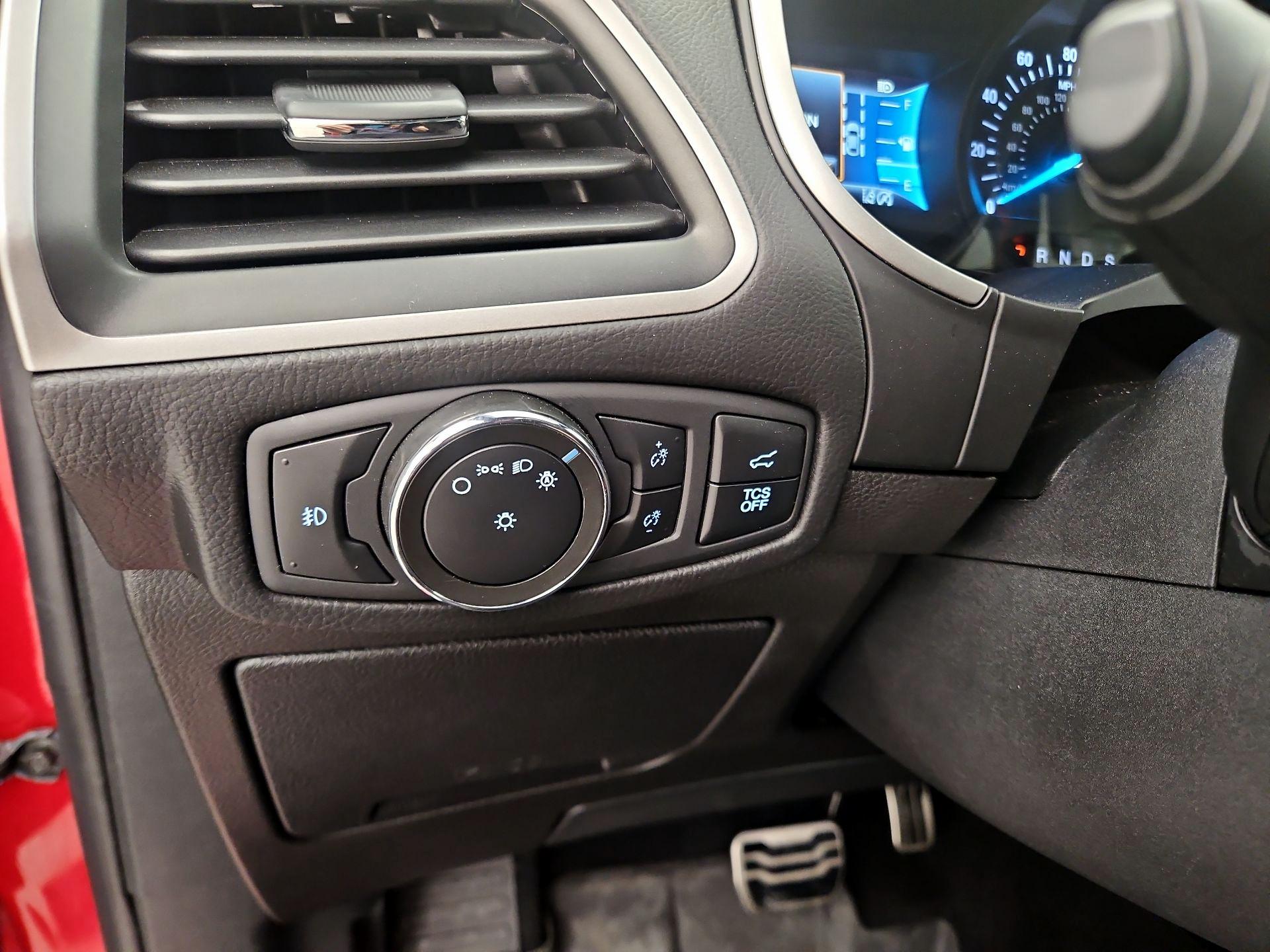 Thumbnail: 2021 Ford Edge - 13