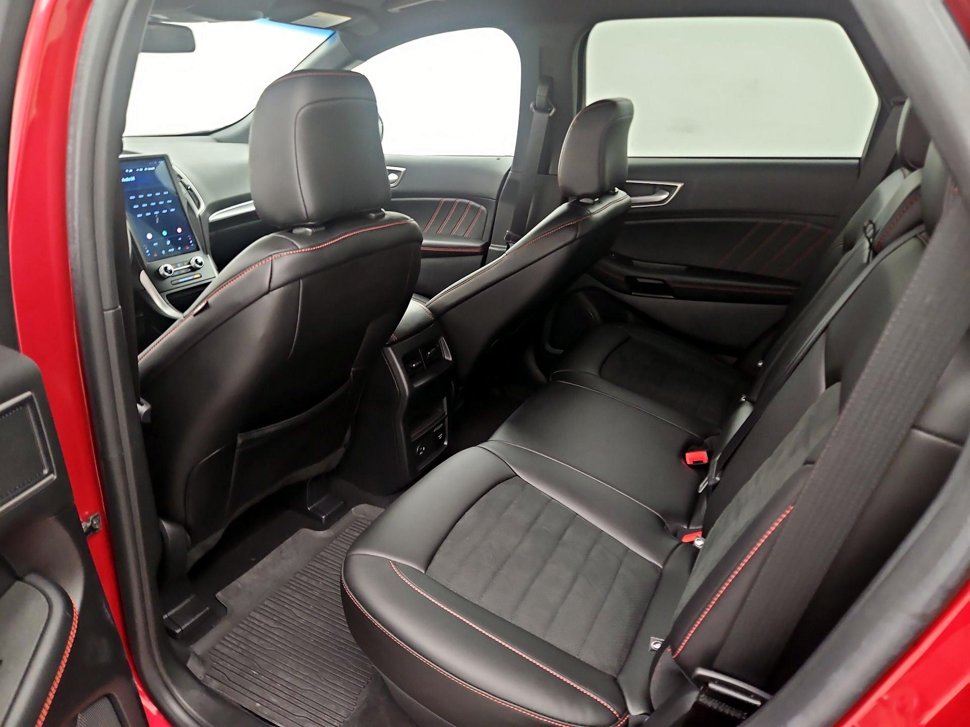 Thumbnail: 2021 Ford Edge - 19