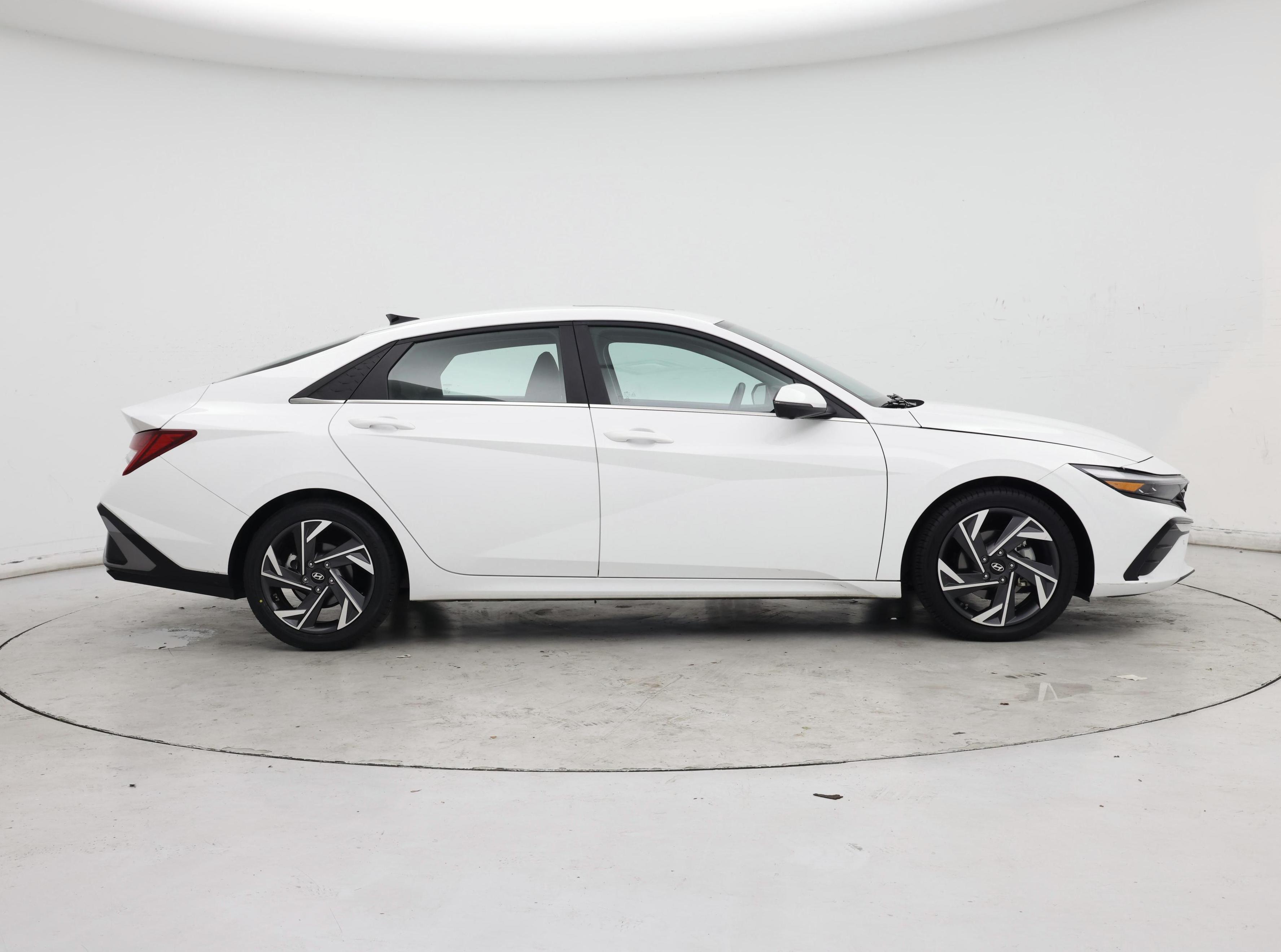 Thumbnail: 2024 Hyundai Elantra - 7
