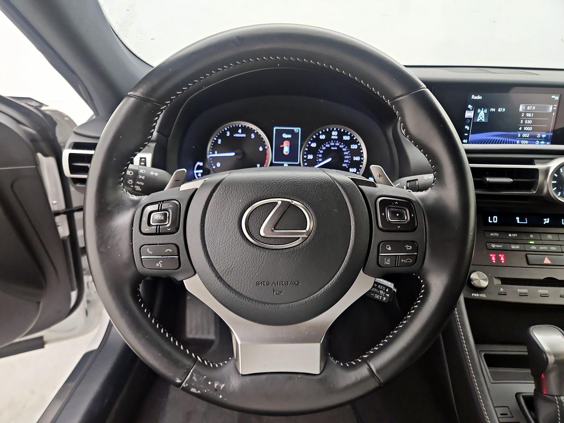 Thumbnail: 2021 Lexus RC - 10