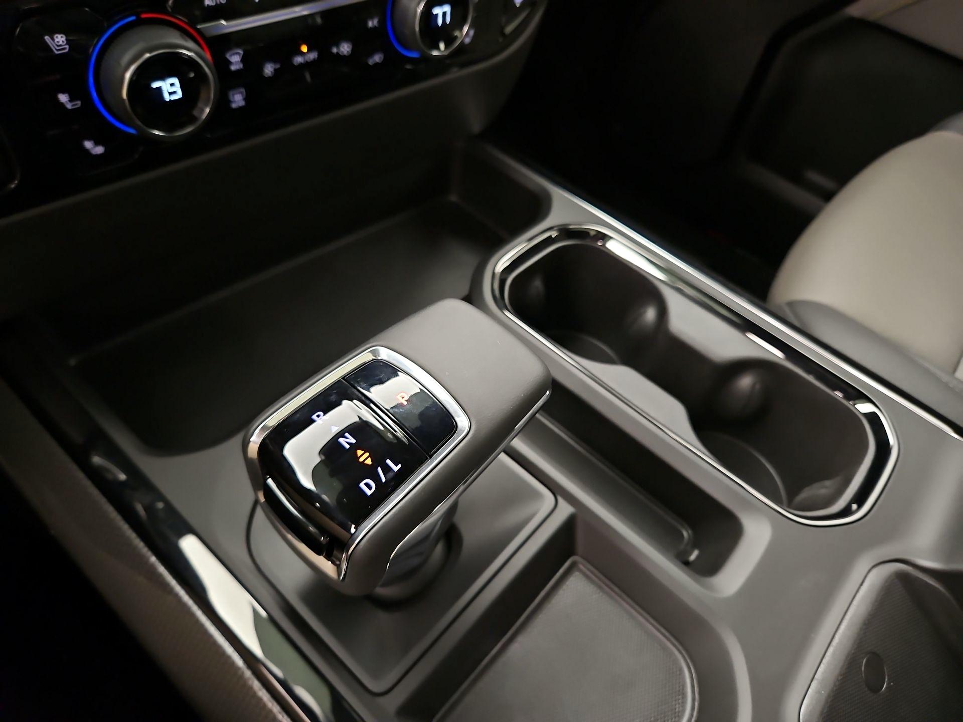 Thumbnail: 2024 Chevrolet Silverado 1500 - 18