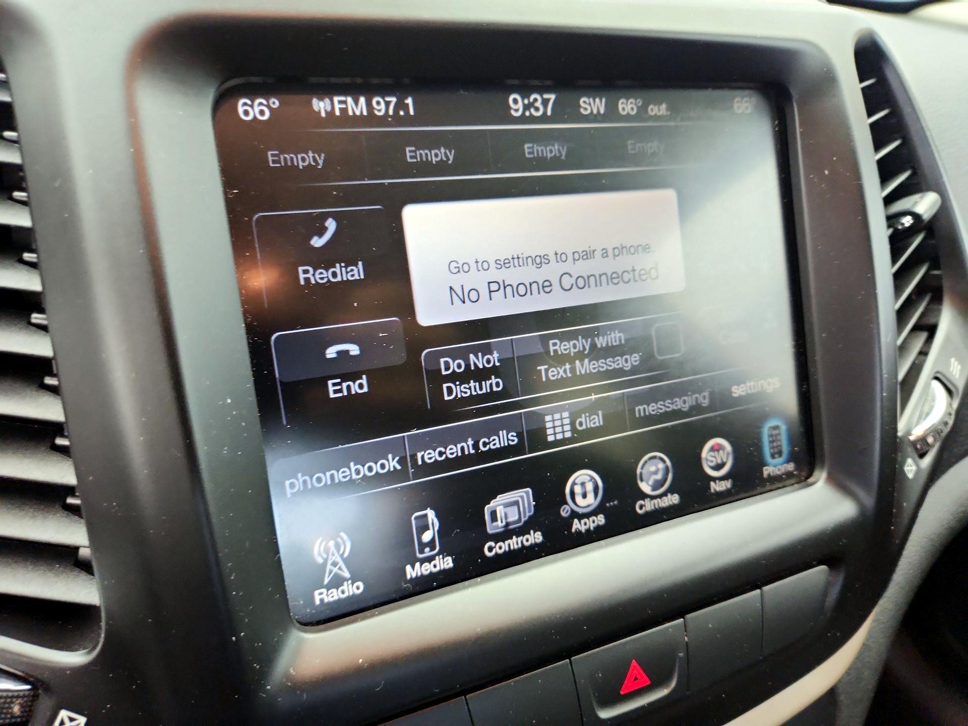 Thumbnail: 2014 Jeep Cherokee - 16