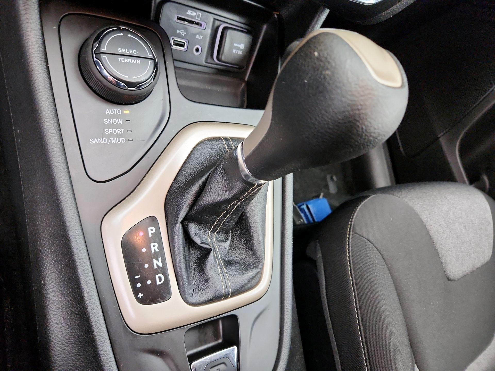 Thumbnail: 2014 Jeep Cherokee - 18