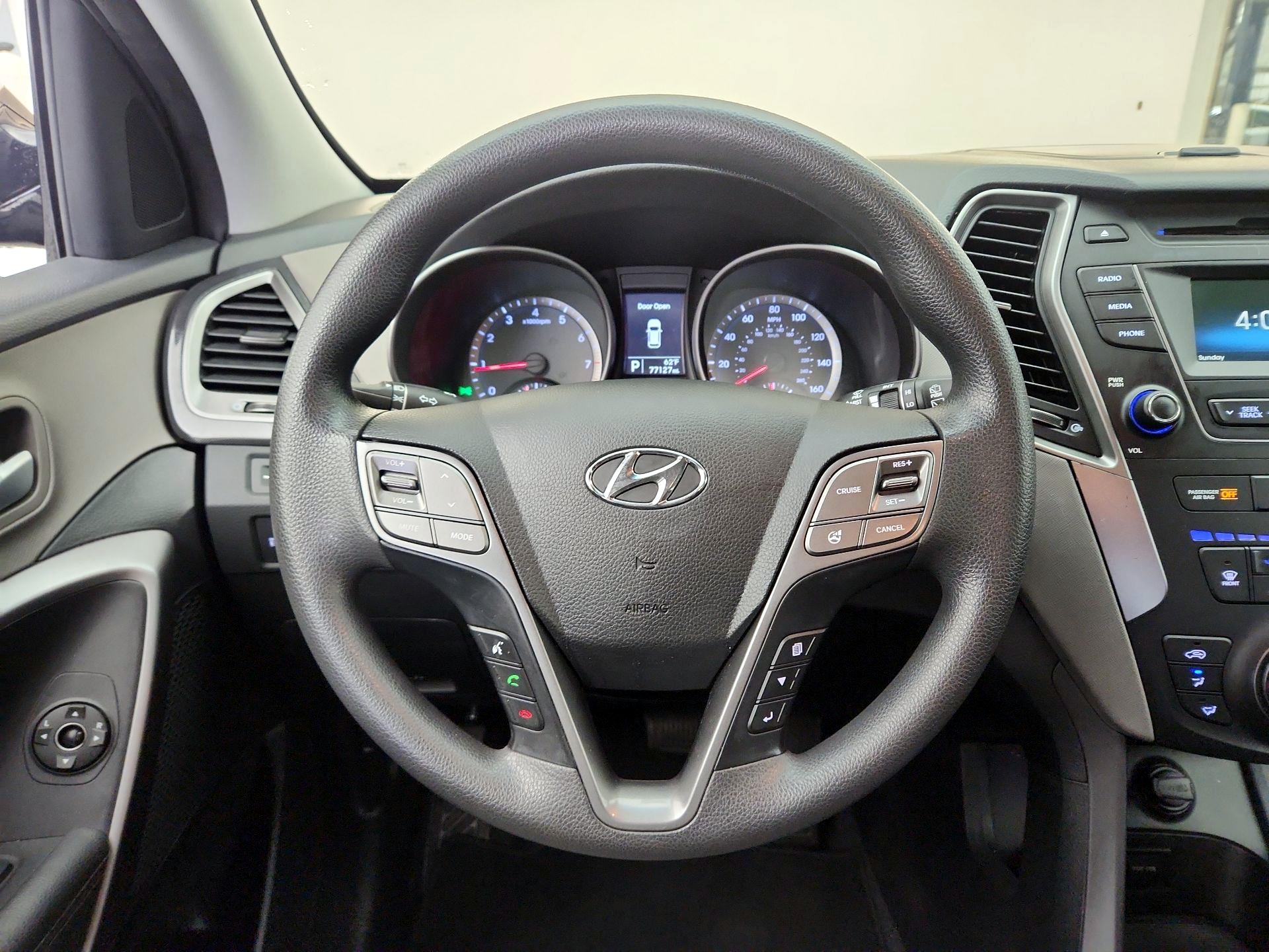 Thumbnail: 2016 Hyundai Santa Fe - 10